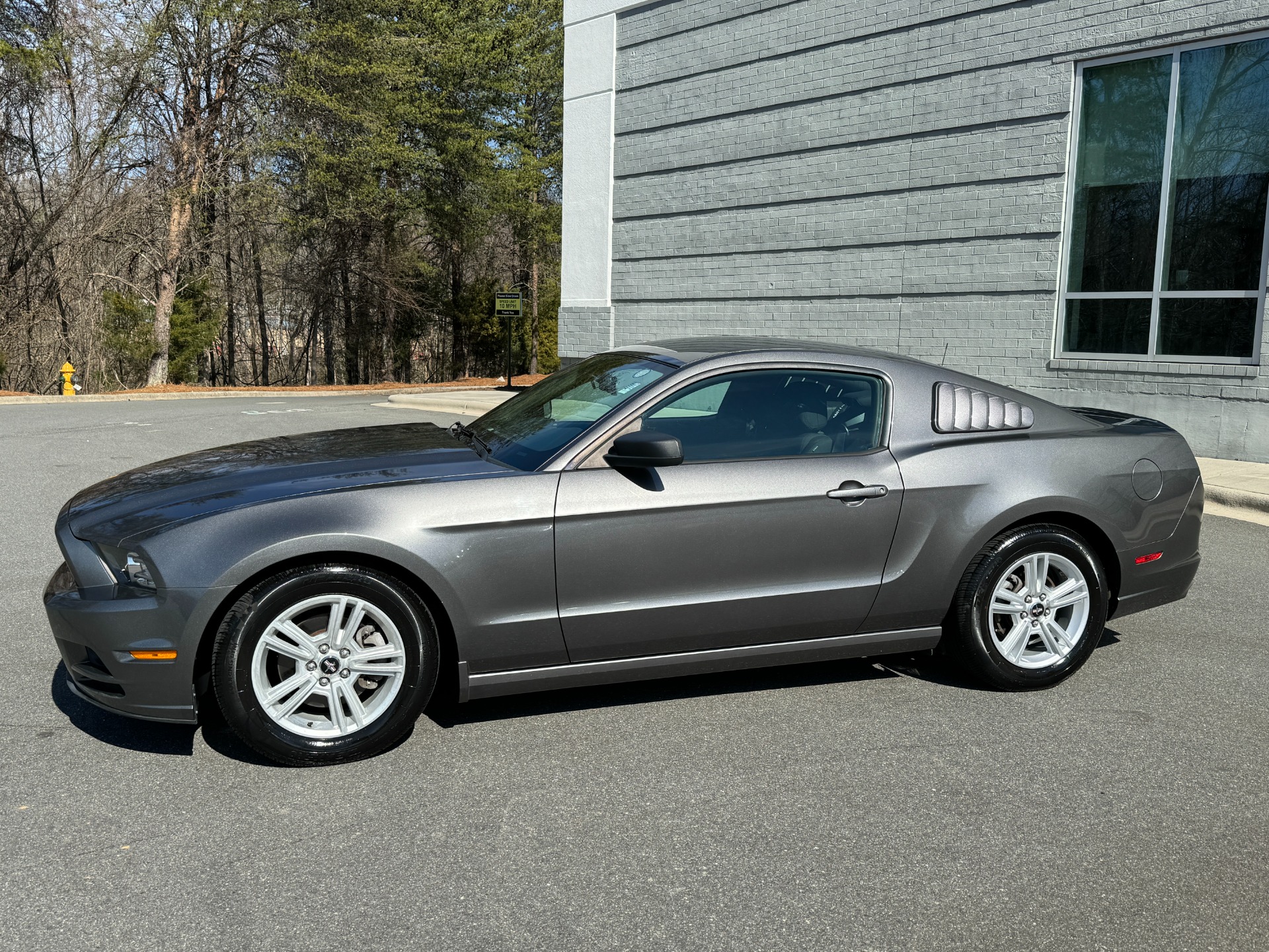Used 2014 Ford Mustang V6 TECH PKG for sale Sold at Formula Imports in Charlotte NC 28227 6