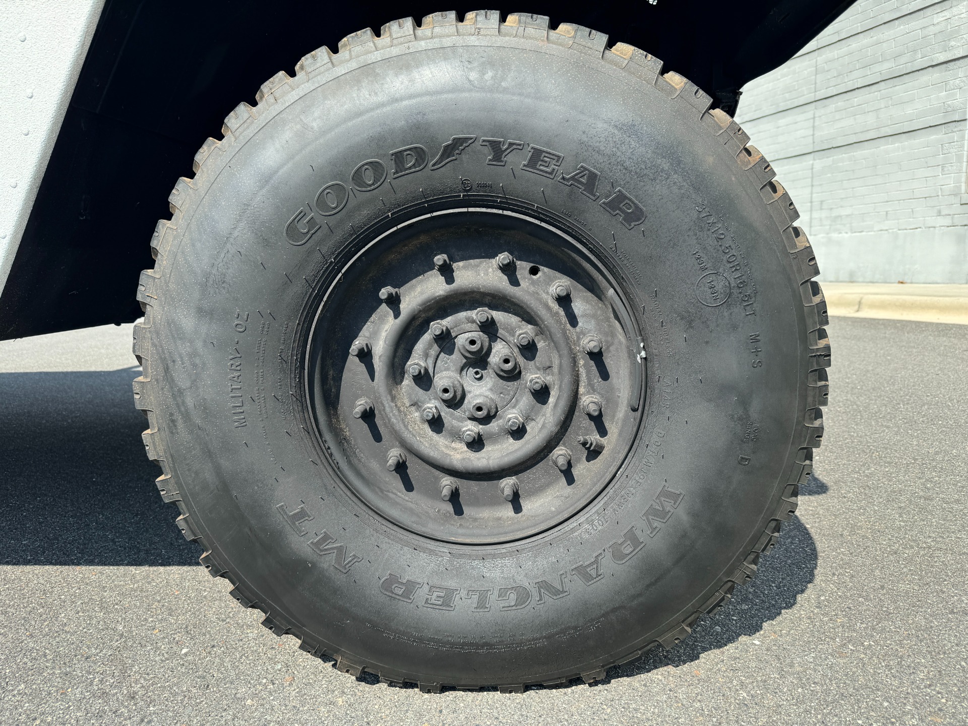 Used 2003 HUMMER H1 HUMVEE / MILITARY ISSUE for sale Sold at Formula Imports in Charlotte NC 28227 48