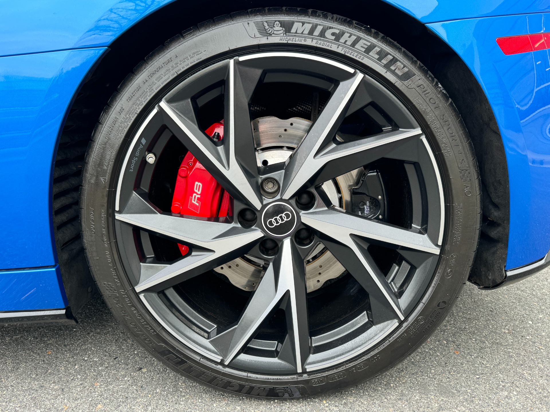 Used 2021 Audi R8 Coupe V10 CARBON EXTERIOR & INTERIOR PKG / PREMIUM PKG / for sale Sold at Formula Imports in Charlotte NC 28227 50
