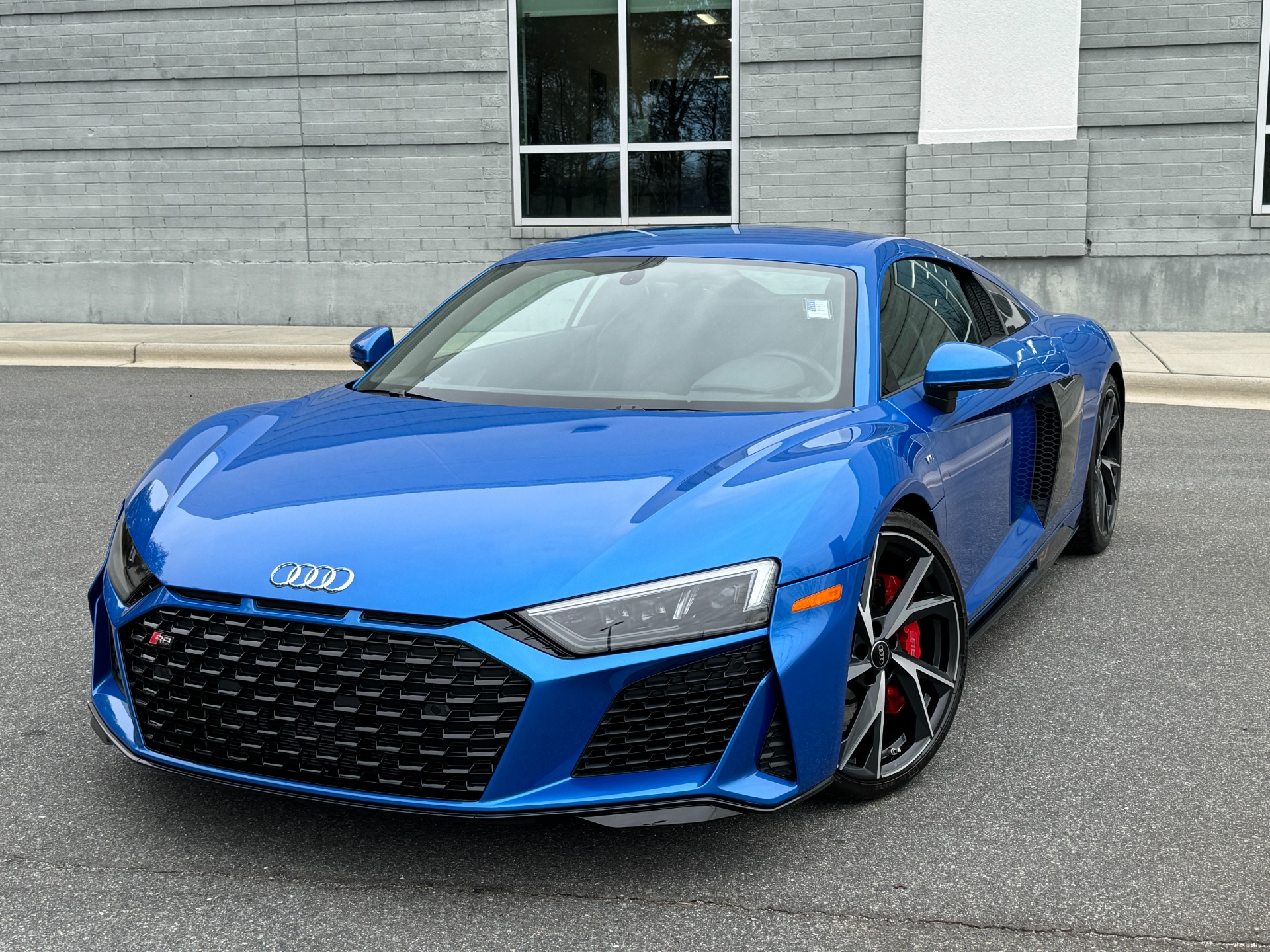Used 2021 Audi R8 Coupe V10 CARBON EXTERIOR & INTERIOR PKG / PREMIUM PKG / for sale Sold at Formula Imports in Charlotte NC 28227 1