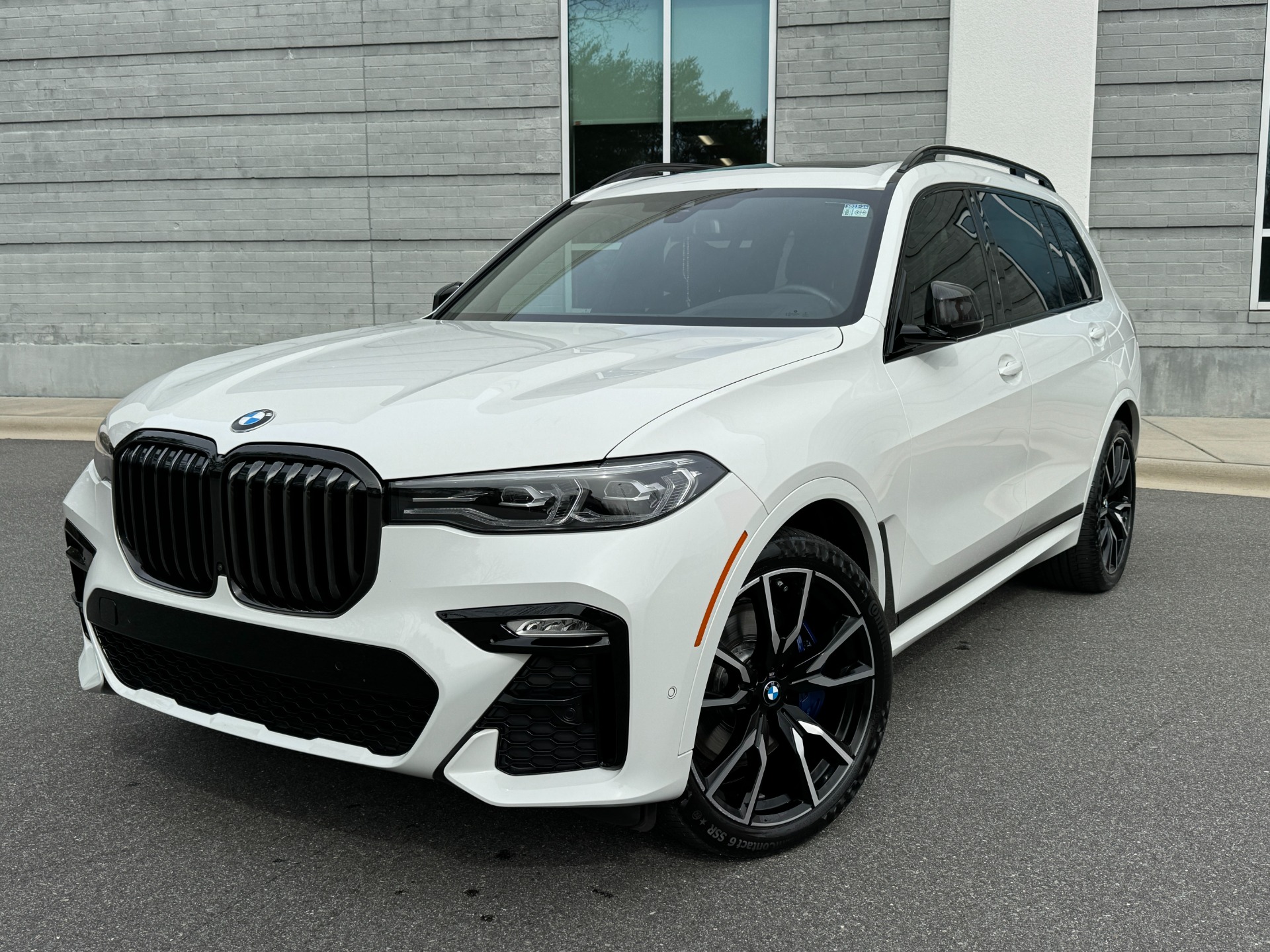 Used 2022 BMW X7 xDrive40i M SPORT PKG / COLD WEATHER PKG / PREMIUM PKG for sale Sold at Formula Imports in Charlotte NC 28227 1