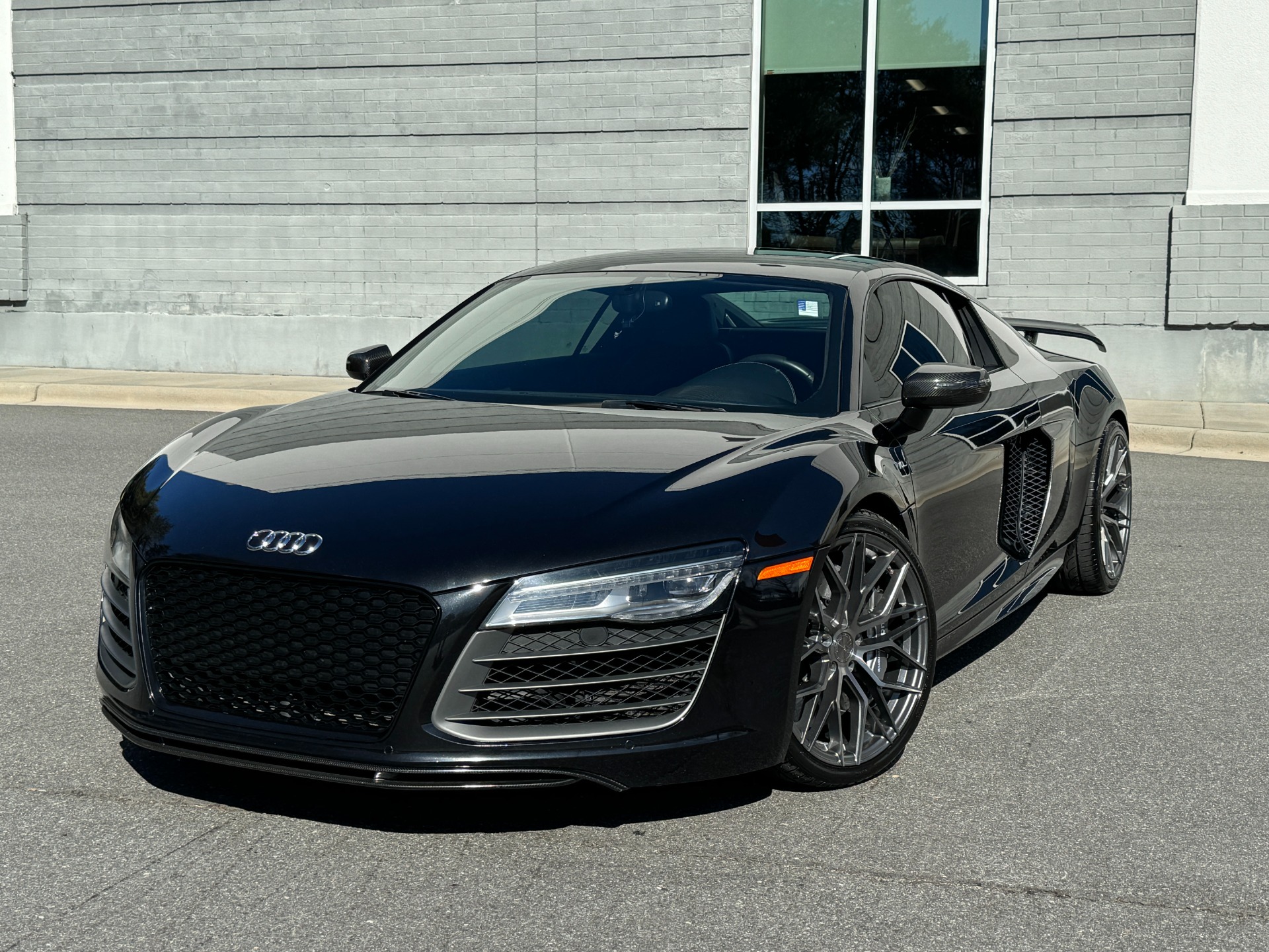 Used 2014 Audi R8 V10 Plus QUATTRO / CARBON FIBER / VALVETRONIC EXHAUST for sale Sold at Formula Imports in Charlotte NC 28227 1