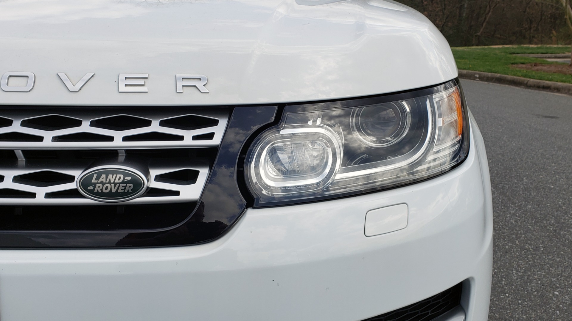Used 2016 Land Rover RANGE ROVER SPORT V6 HSE 4WD / NAV / SUNROOF / MERIDIAN / REARVIEW for sale Sold at Formula Imports in Charlotte NC 28227 27