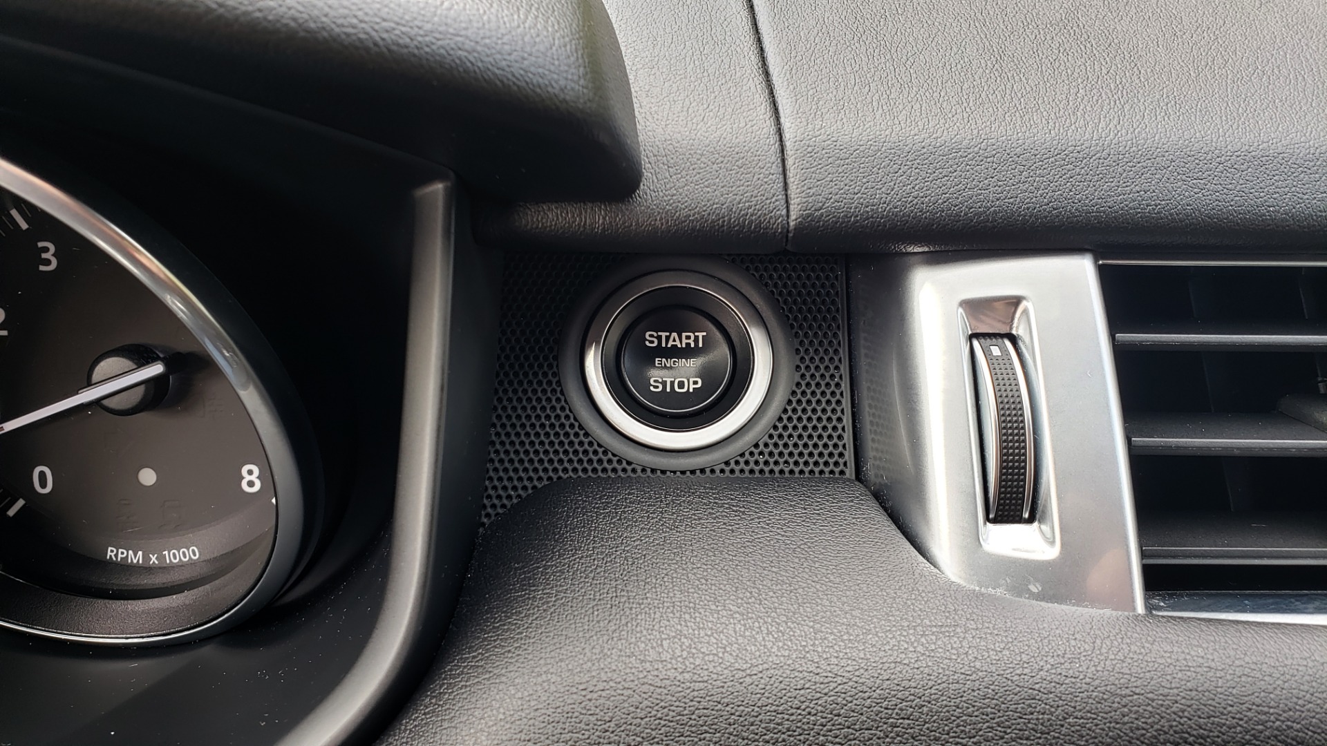 Used 2016 Land Rover RANGE ROVER SPORT V6 HSE 4WD / NAV / SUNROOF / MERIDIAN / REARVIEW for sale Sold at Formula Imports in Charlotte NC 28227 51