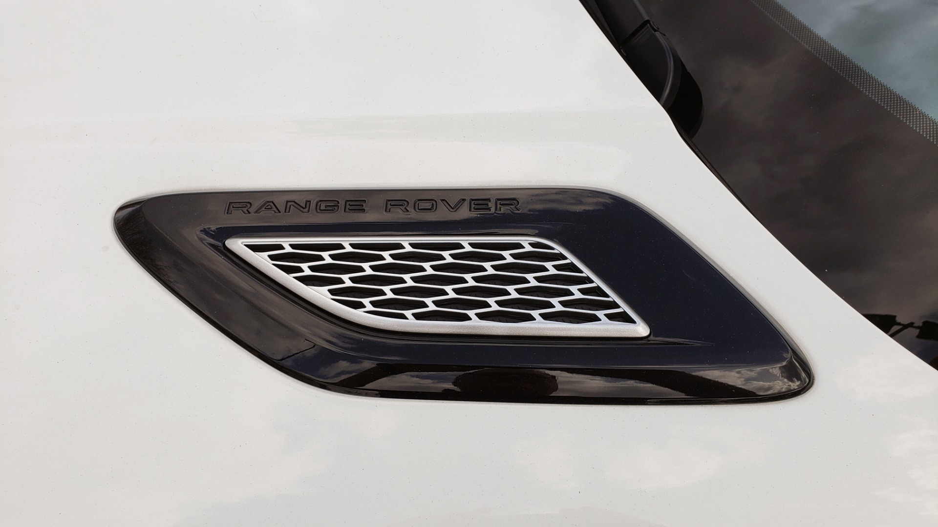 Used 2016 Land Rover RANGE ROVER SPORT V6 HSE 4WD / NAV / SUNROOF / MERIDIAN / REARVIEW for sale Sold at Formula Imports in Charlotte NC 28227 9