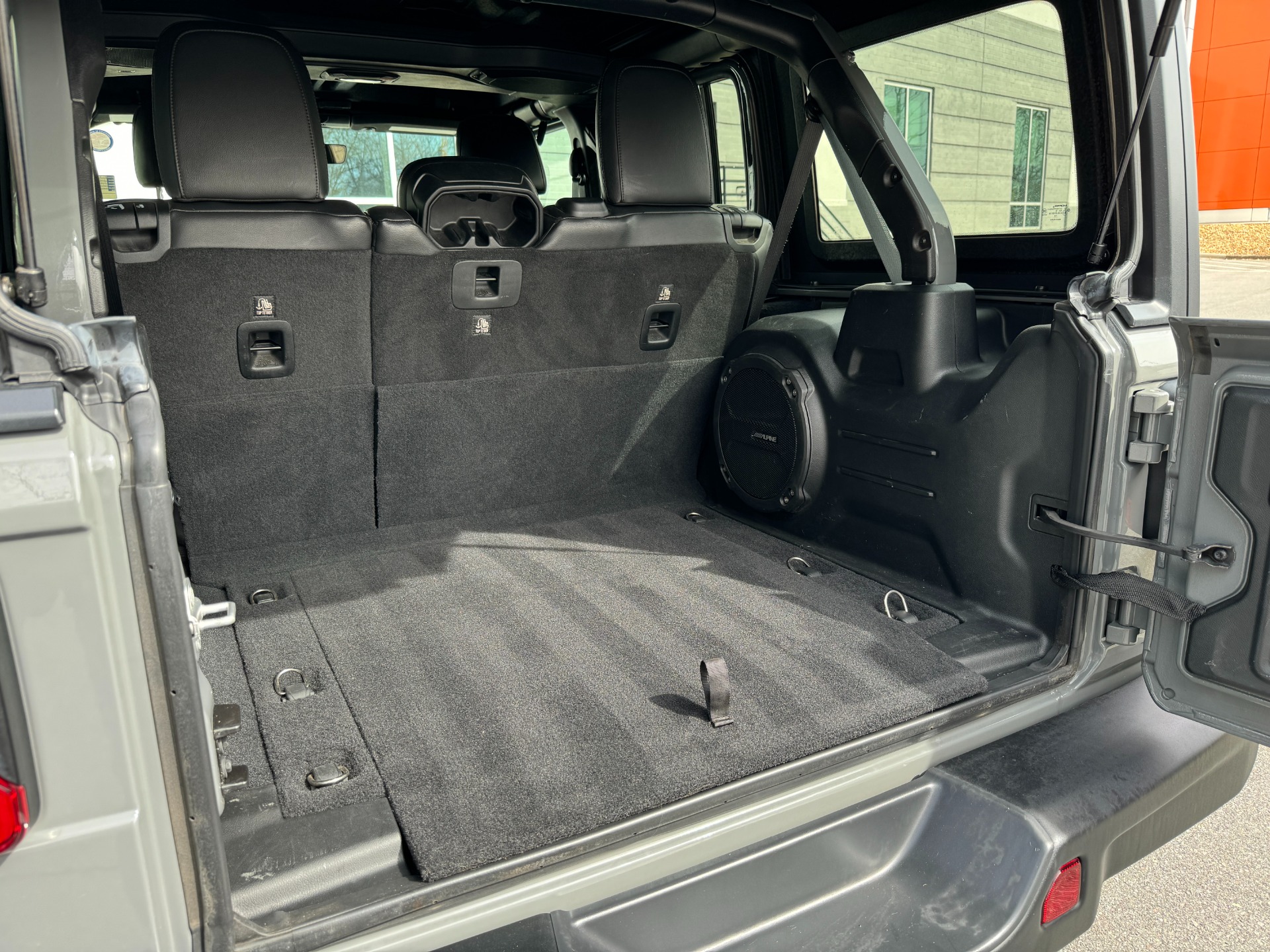 Used 2018 Jeep Wrangler Unlimited Rubicon EXTENDED LEATHER PKG / TOW PKG / LIGHTING PKG / OFFROAD WHEELS & TIRES for sale Sold at Formula Imports in Charlotte NC 28227 51