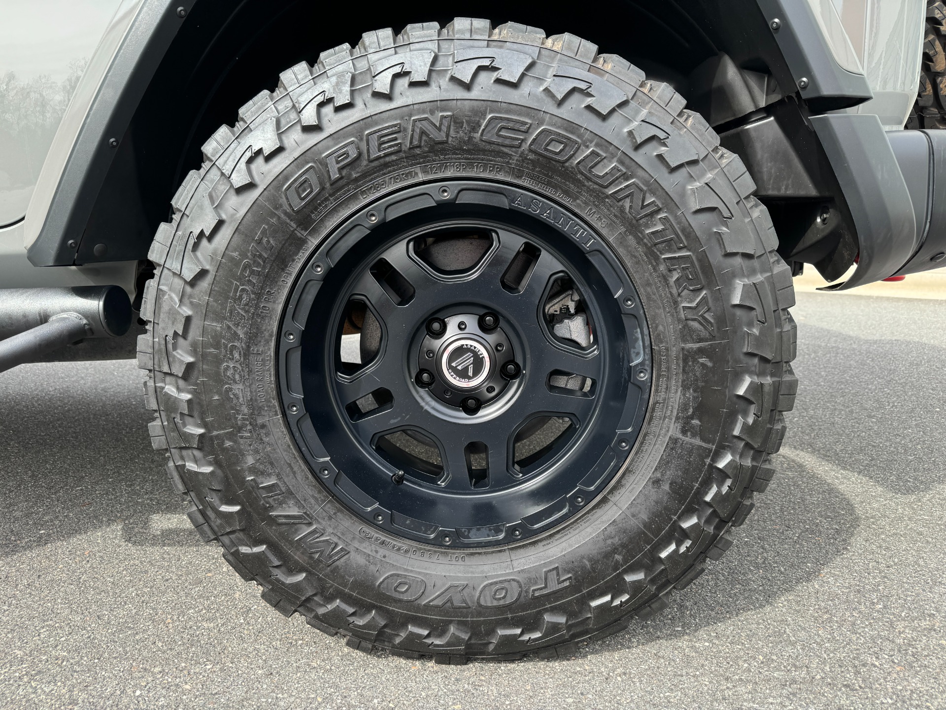 Used 2018 Jeep Wrangler Unlimited Rubicon EXTENDED LEATHER PKG / TOW PKG / LIGHTING PKG / OFFROAD WHEELS & TIRES for sale Sold at Formula Imports in Charlotte NC 28227 59