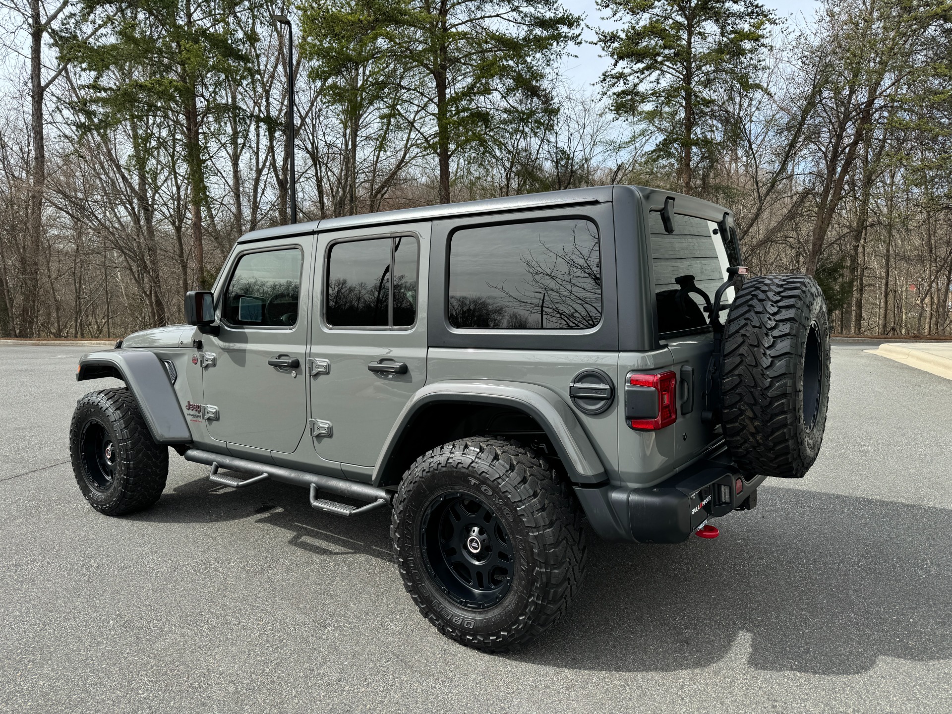 Used 2018 Jeep Wrangler Unlimited Rubicon EXTENDED LEATHER PKG / TOW PKG / LIGHTING PKG / OFFROAD WHEELS & TIRES for sale Sold at Formula Imports in Charlotte NC 28227 8