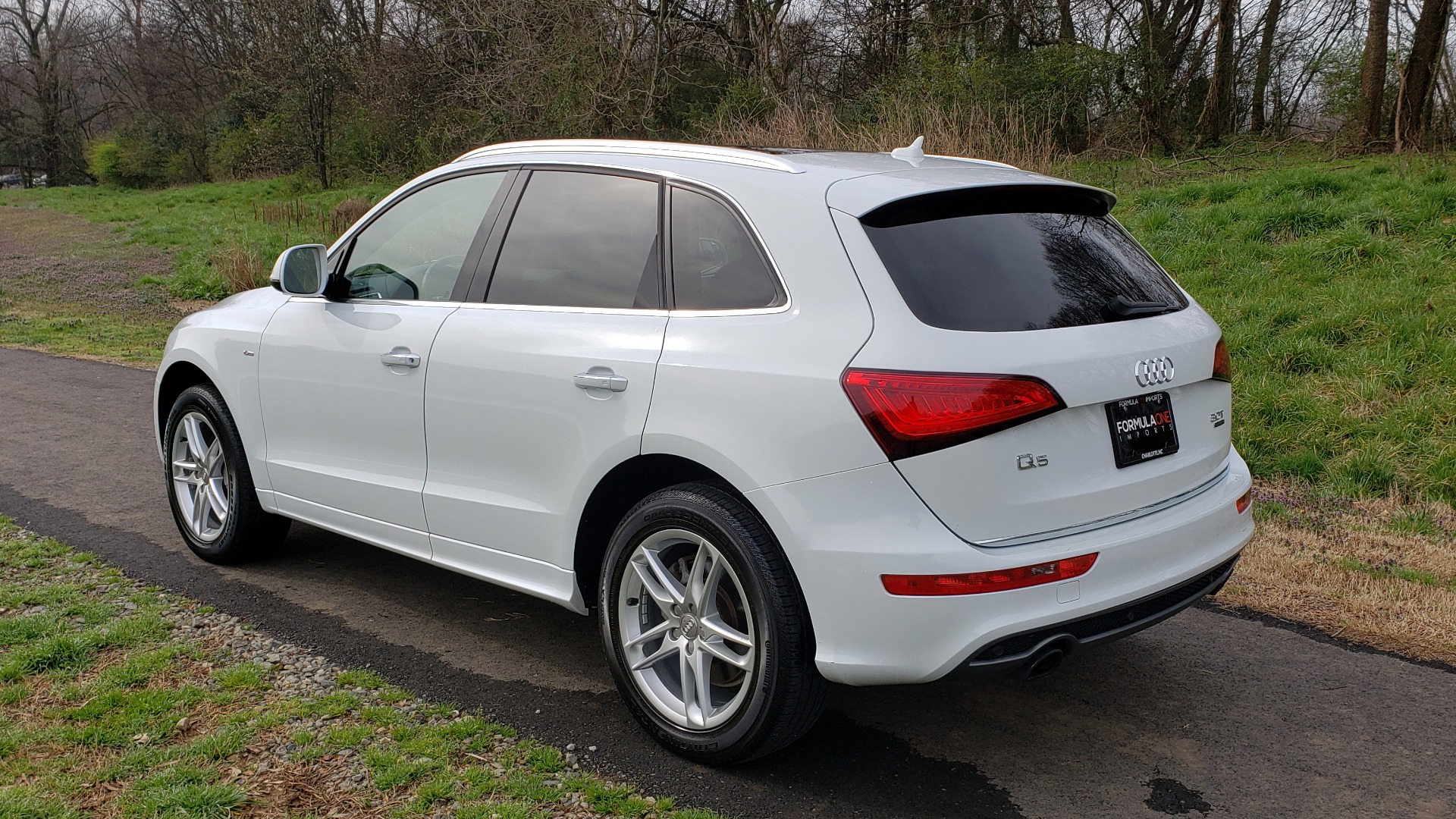 Used 2017 Audi Q5 PREMIUM PLUS / TECH / NAV / SUNROOF / REARVIEW for sale Sold at Formula Imports in Charlotte NC 28227 3