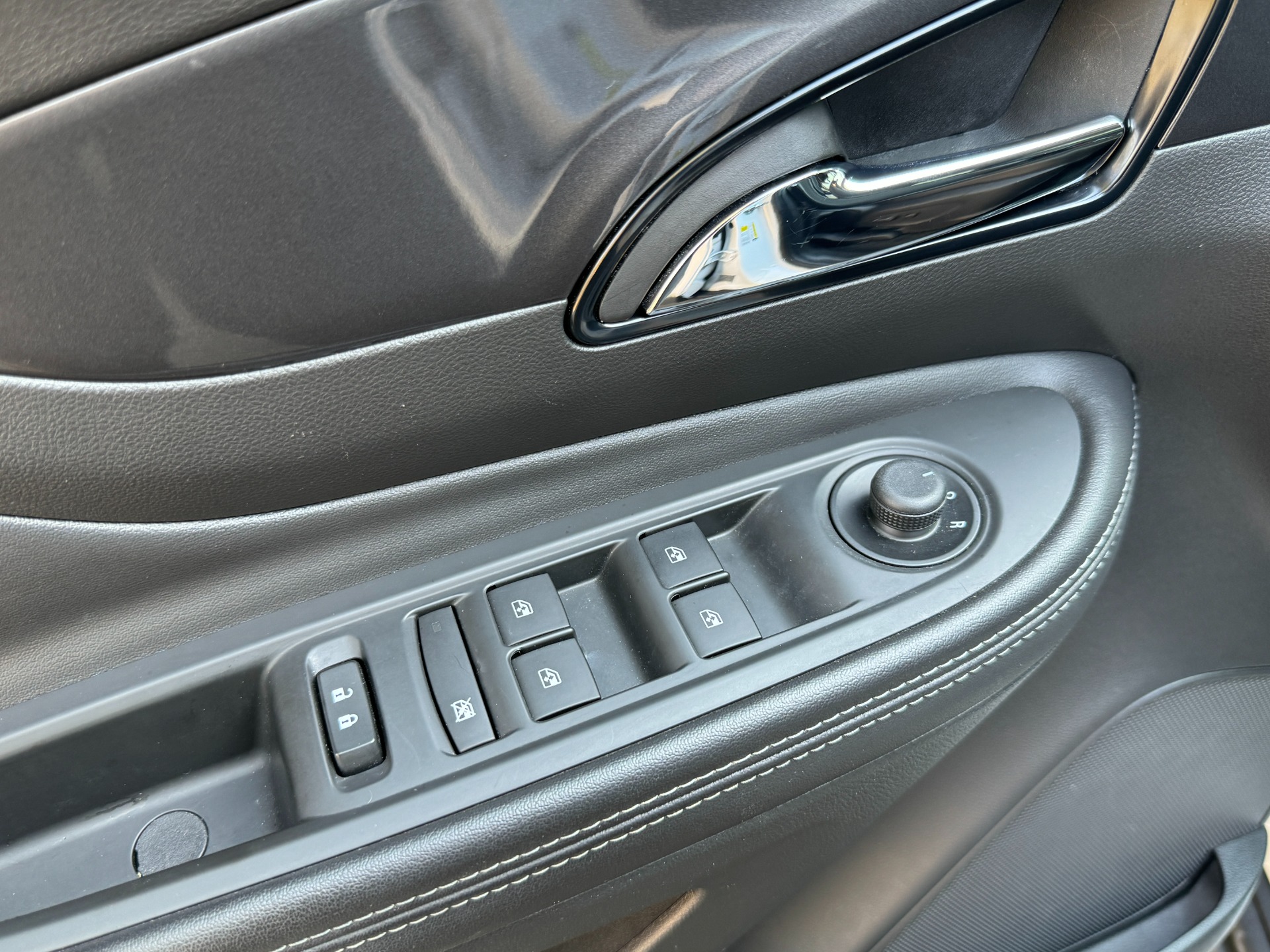Used 2021 Buick Encore Preferred PREFERRED PKG for sale Sold at Formula Imports in Charlotte NC 28227 19
