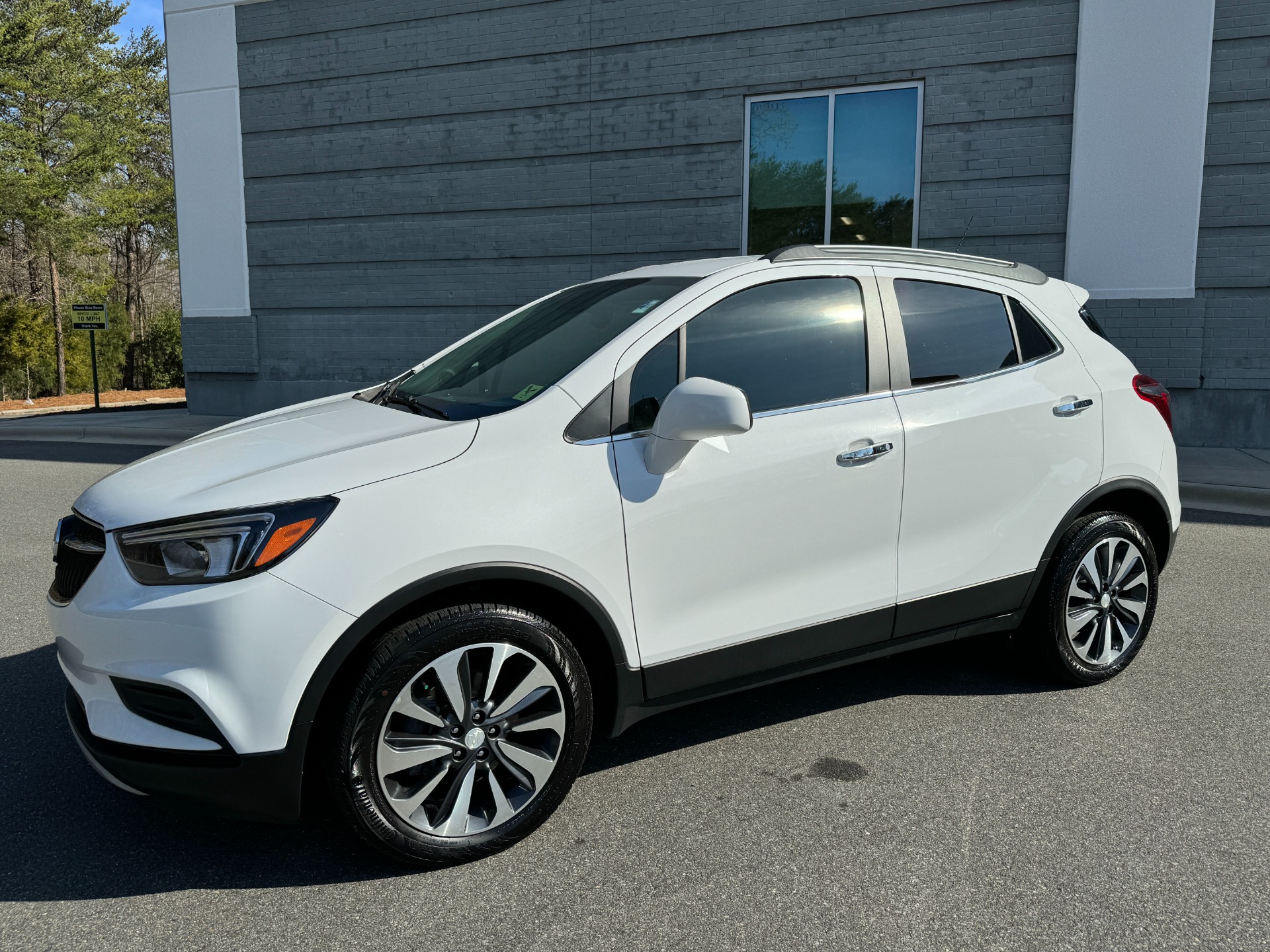 Used 2021 Buick Encore Preferred PREFERRED PKG for sale Sold at Formula Imports in Charlotte NC 28227 4