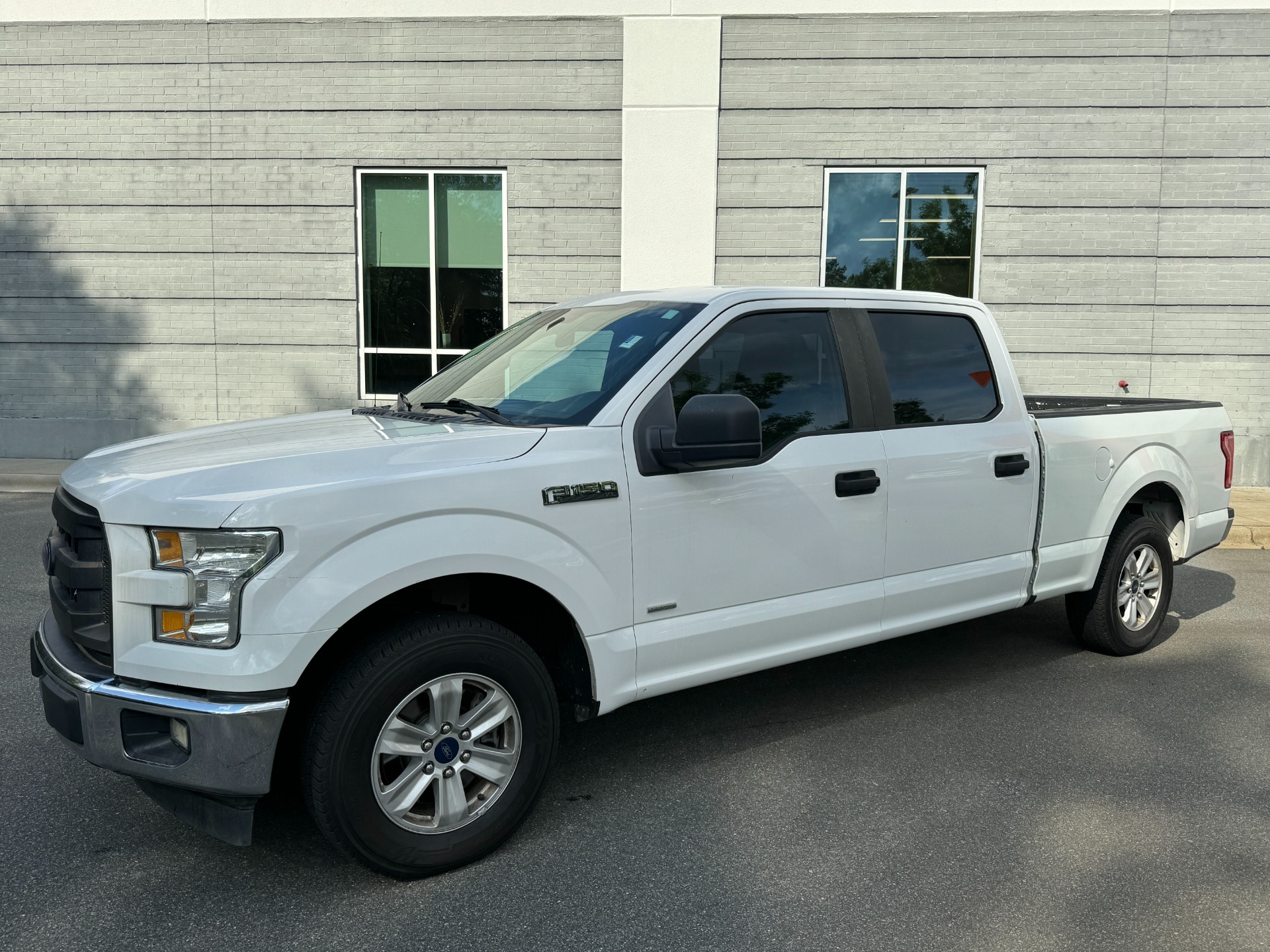 Used 2017 Ford F-150 XL for sale Sold at Formula Imports in Charlotte NC 28227 4