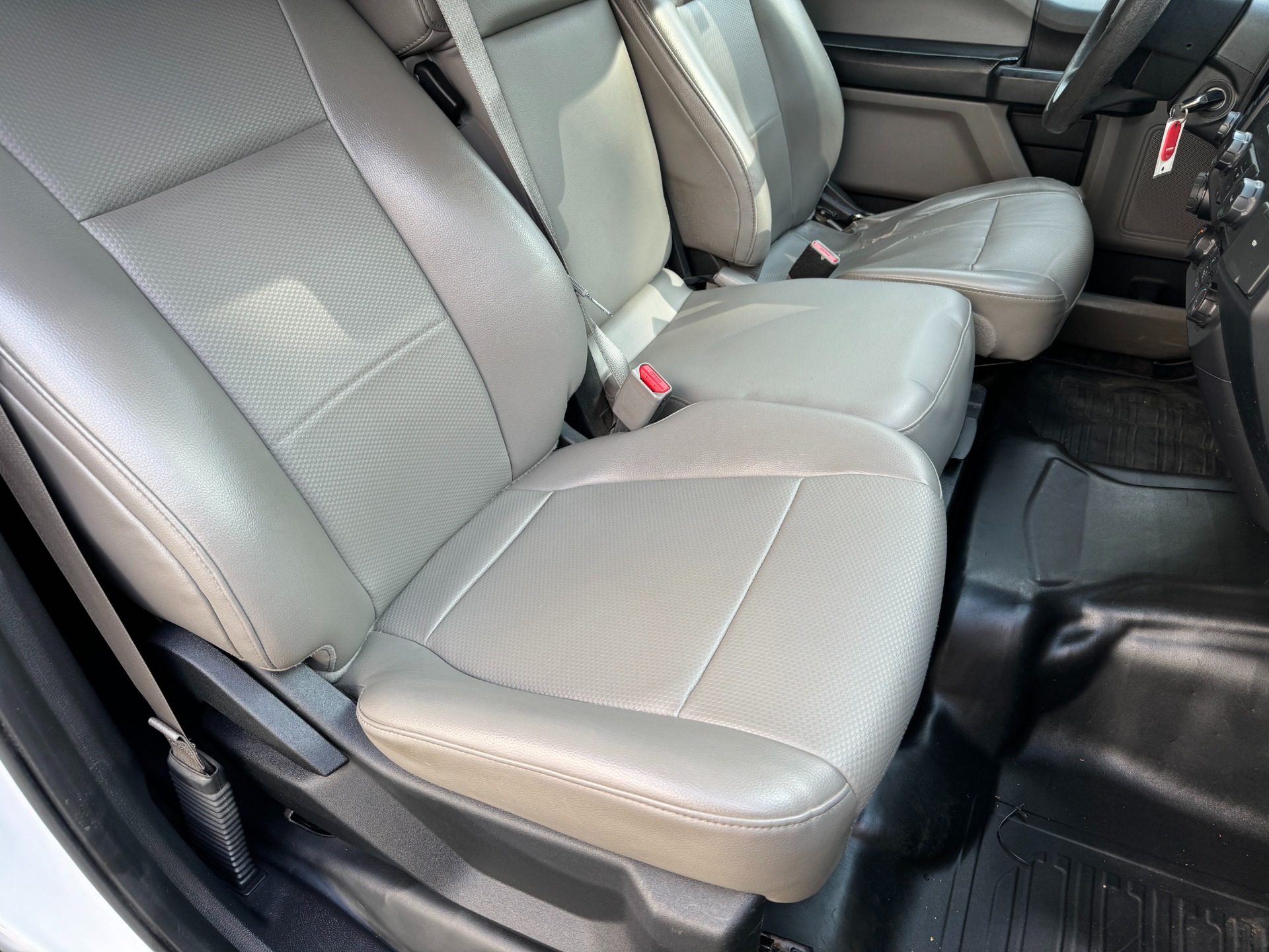 Used 2017 Ford F-150 XL for sale Sold at Formula Imports in Charlotte NC 28227 40