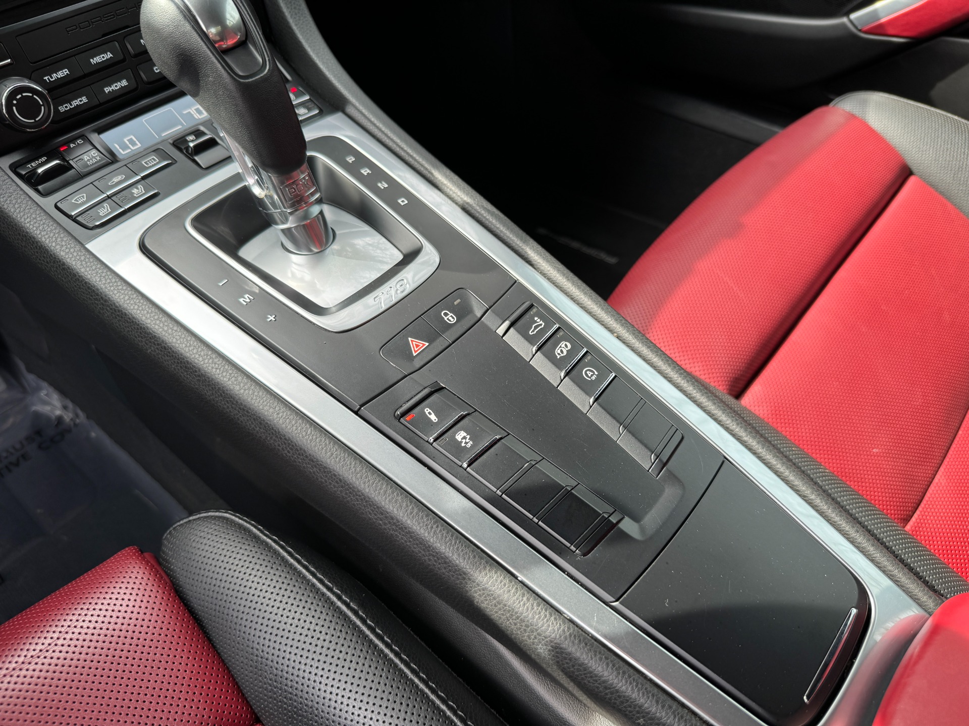 Used 2017 Porsche 718 Cayman S PREMIUM PKG / BOSE SOUND / ACTIVE SUSPENSION / POWER SPORT SEATS / SPORT CH for sale Sold at Formula Imports in Charlotte NC 28227 42