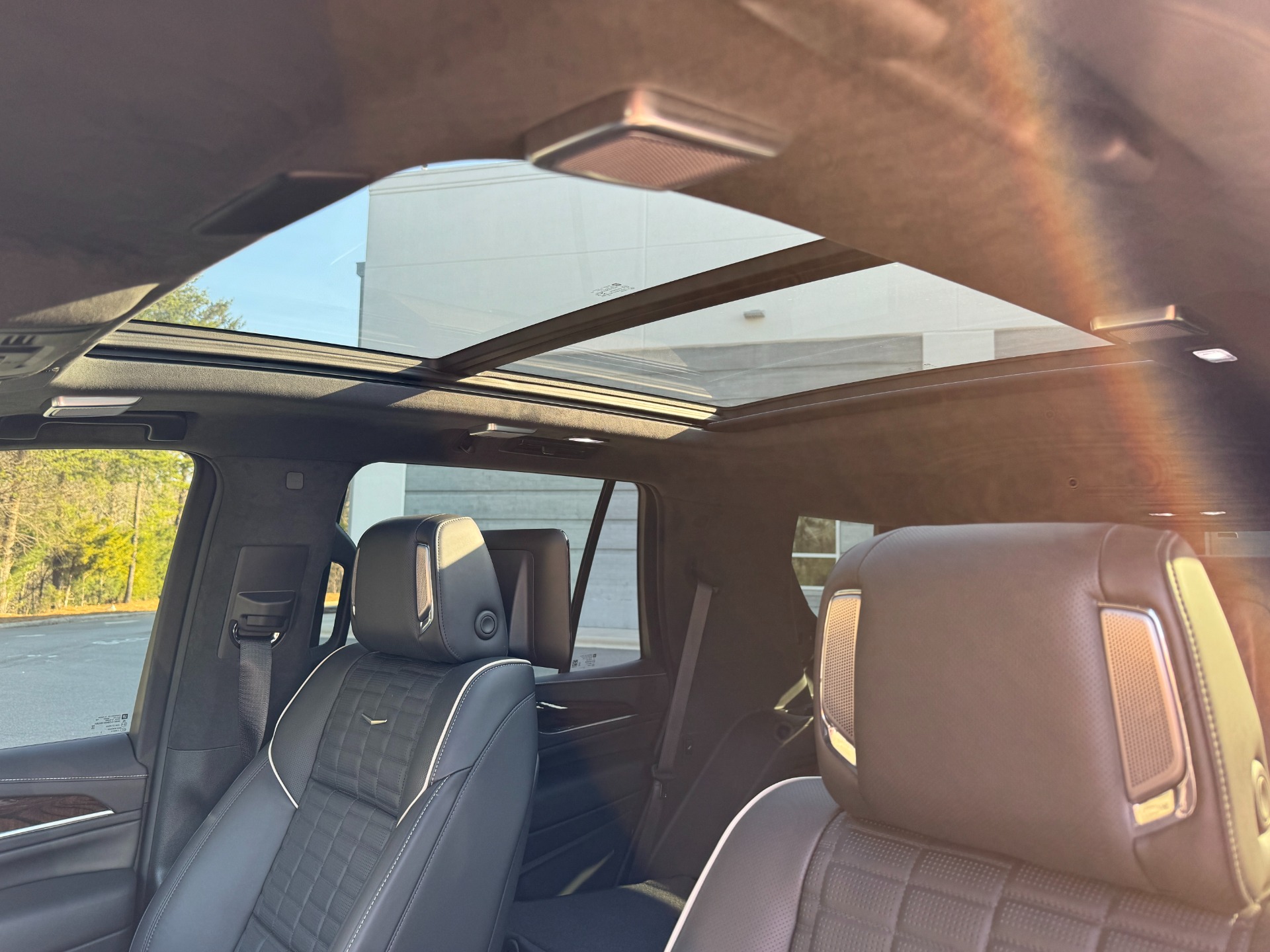 Used 2023 Cadillac Escalade 4WD Sport Platinum BREMBO BRAKES / PLATINUM EDITION / CONSOLE REFRIGERATOR for sale Sold at Formula Imports in Charlotte NC 28227 41
