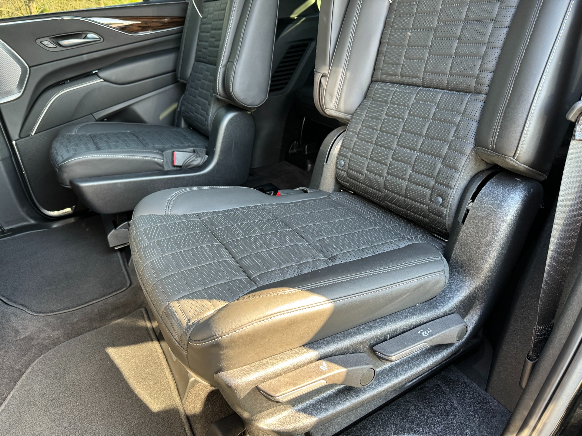 Used 2023 Cadillac Escalade 4WD Sport Platinum BREMBO BRAKES / PLATINUM EDITION / CONSOLE REFRIGERATOR for sale Sold at Formula Imports in Charlotte NC 28227 46