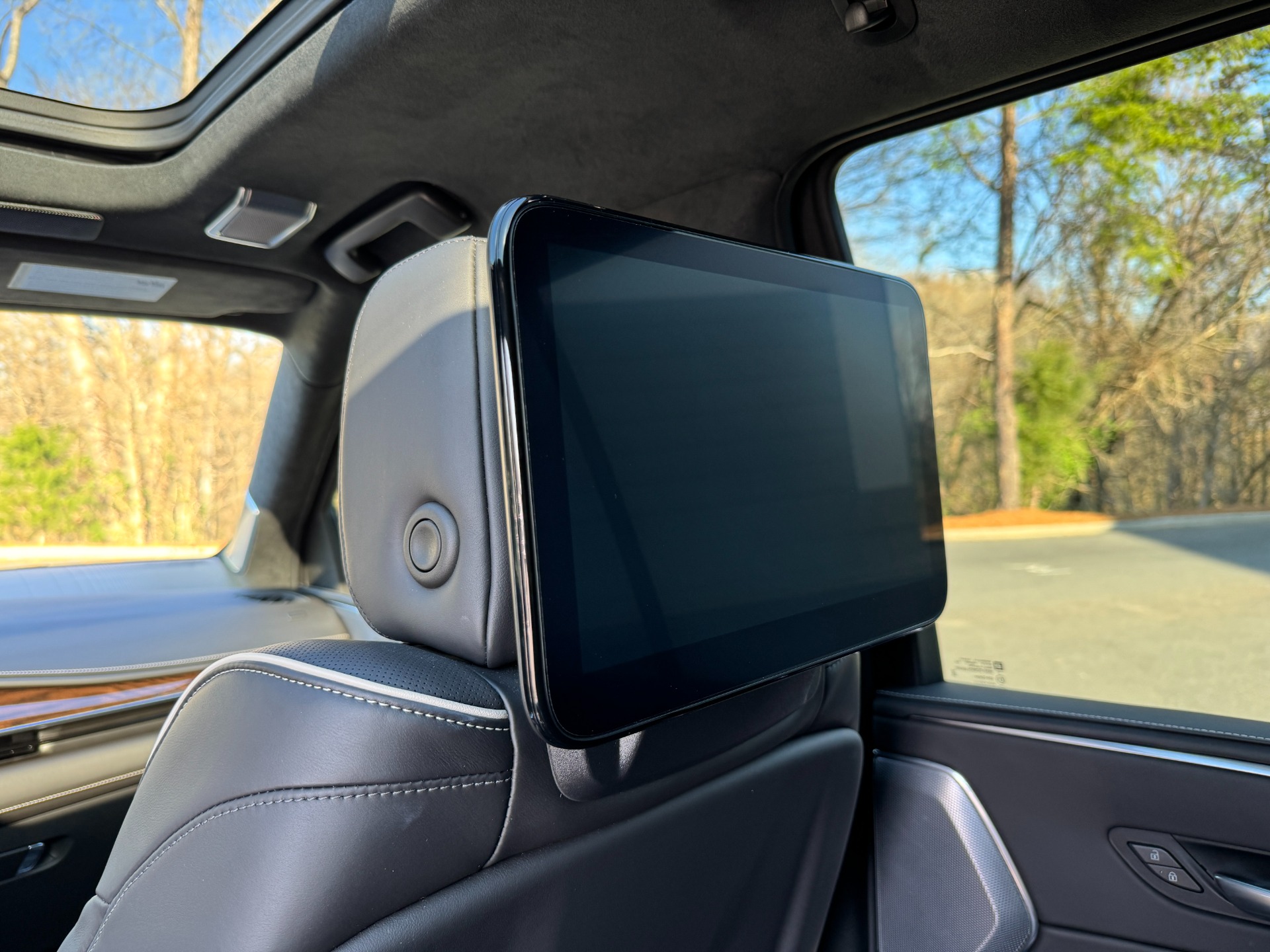 Used 2023 Cadillac Escalade 4WD Sport Platinum BREMBO BRAKES / PLATINUM EDITION / CONSOLE REFRIGERATOR for sale Sold at Formula Imports in Charlotte NC 28227 48