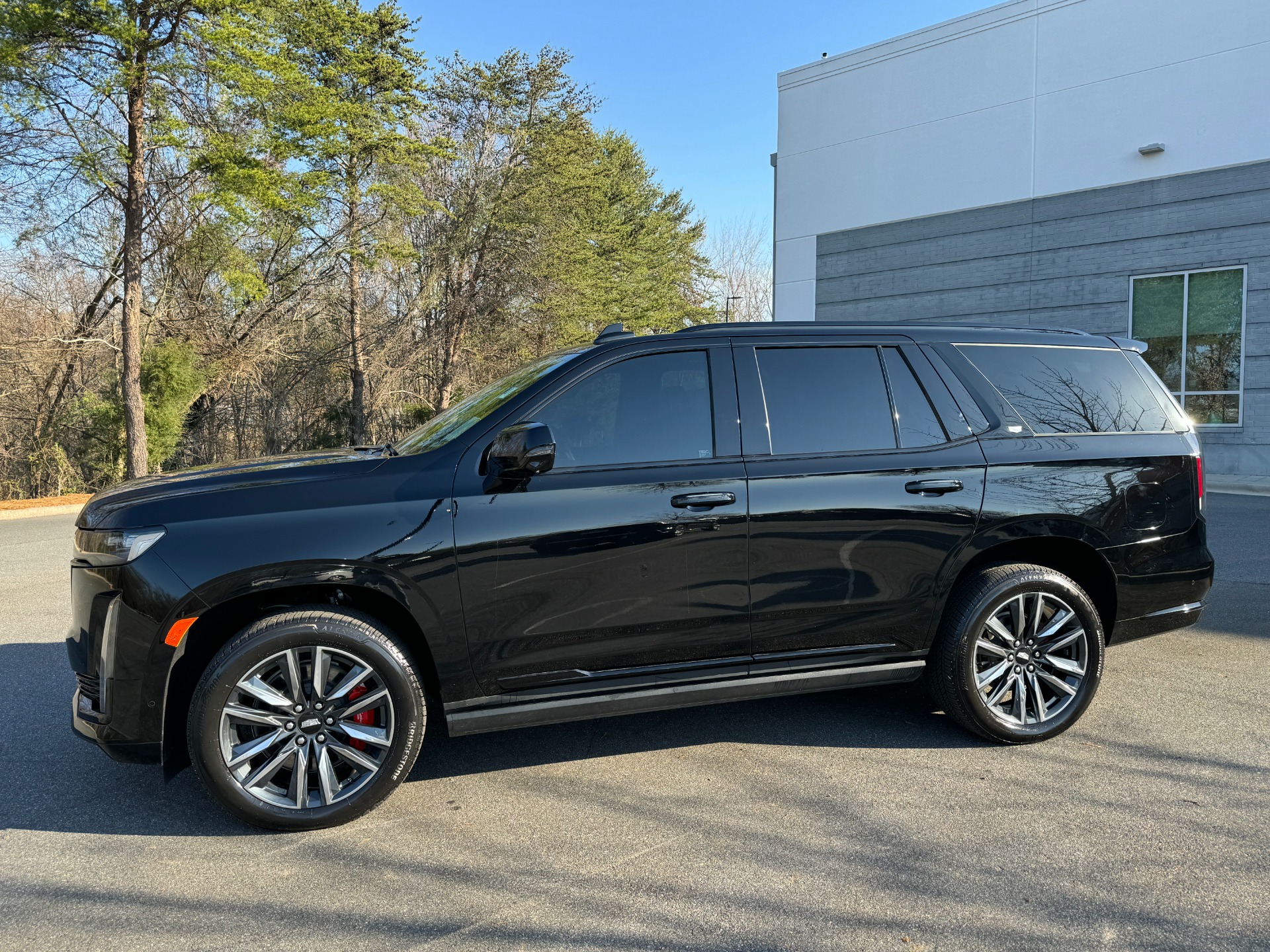 Used 2023 Cadillac Escalade 4WD Sport Platinum BREMBO BRAKES / PLATINUM EDITION / CONSOLE REFRIGERATOR for sale Sold at Formula Imports in Charlotte NC 28227 5
