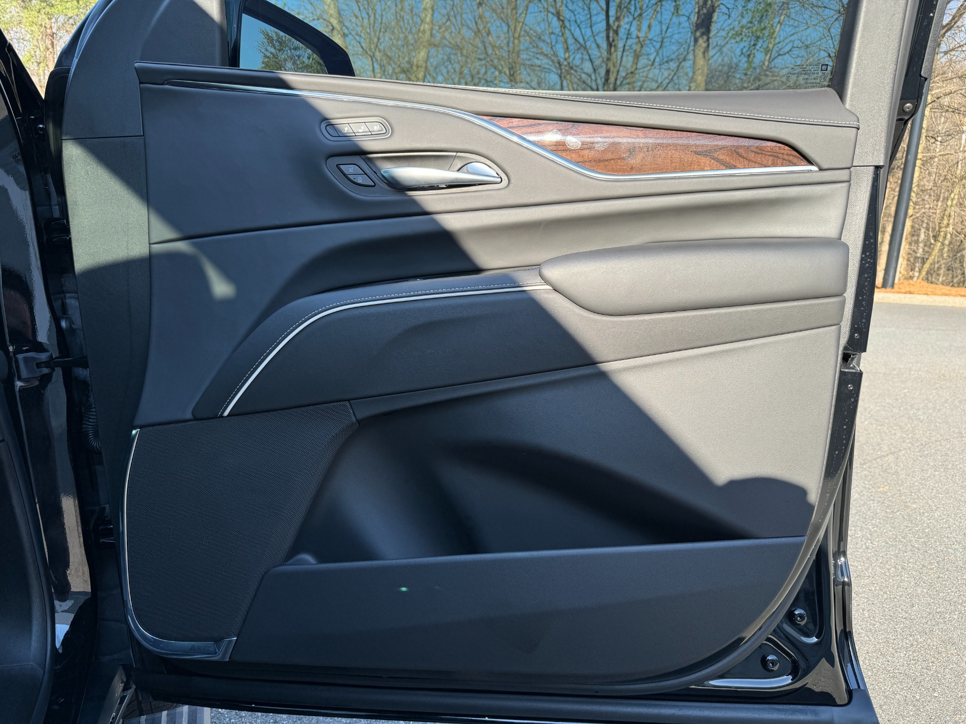 Used 2023 Cadillac Escalade 4WD Sport Platinum BREMBO BRAKES / PLATINUM EDITION / CONSOLE REFRIGERATOR for sale Sold at Formula Imports in Charlotte NC 28227 51
