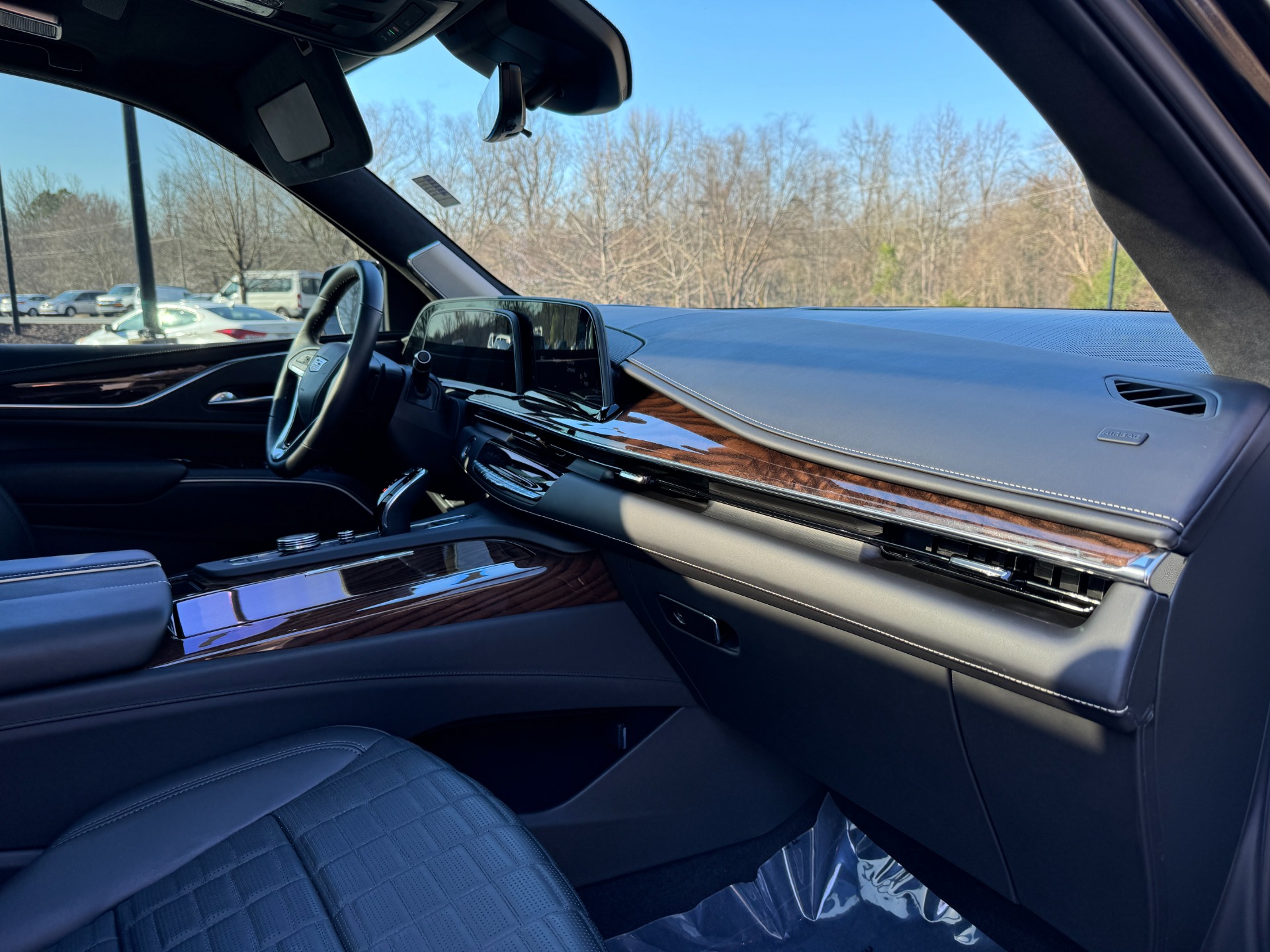 Used 2023 Cadillac Escalade 4WD Sport Platinum BREMBO BRAKES / PLATINUM EDITION / CONSOLE REFRIGERATOR for sale Sold at Formula Imports in Charlotte NC 28227 54