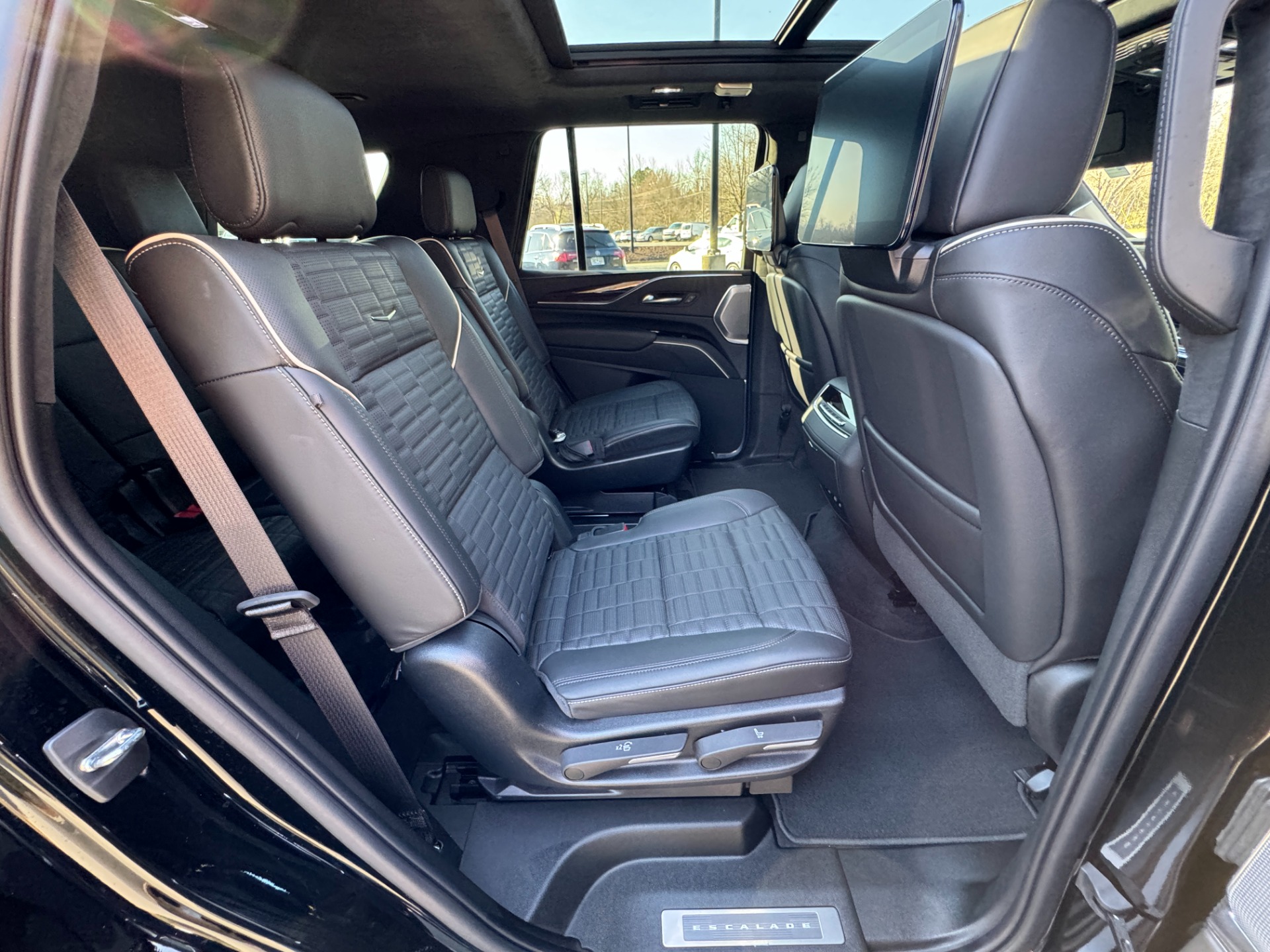 Used 2023 Cadillac Escalade 4WD Sport Platinum BREMBO BRAKES / PLATINUM EDITION / CONSOLE REFRIGERATOR for sale Sold at Formula Imports in Charlotte NC 28227 56