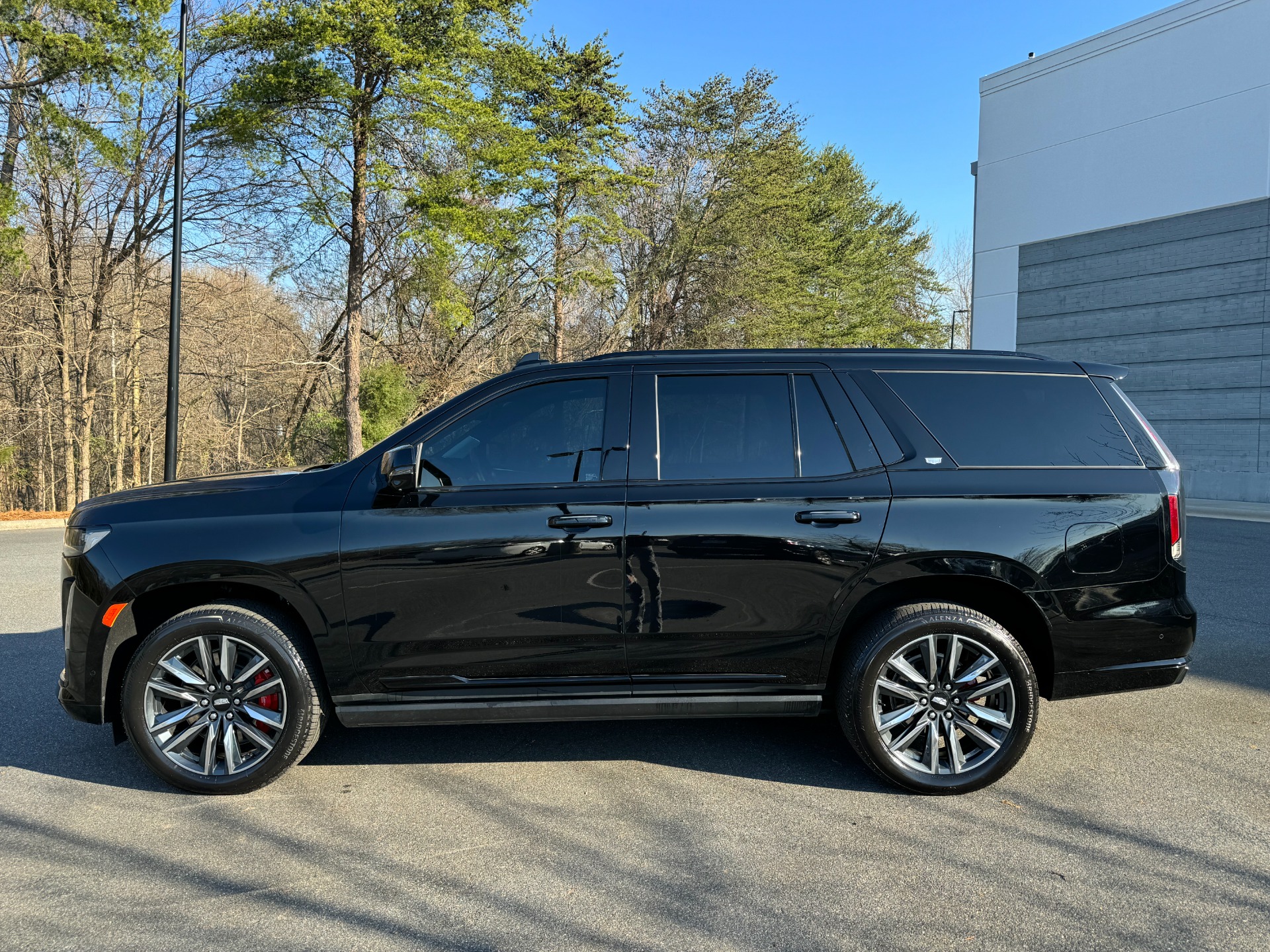 Used 2023 Cadillac Escalade 4WD Sport Platinum BREMBO BRAKES / PLATINUM EDITION / CONSOLE REFRIGERATOR for sale Sold at Formula Imports in Charlotte NC 28227 6
