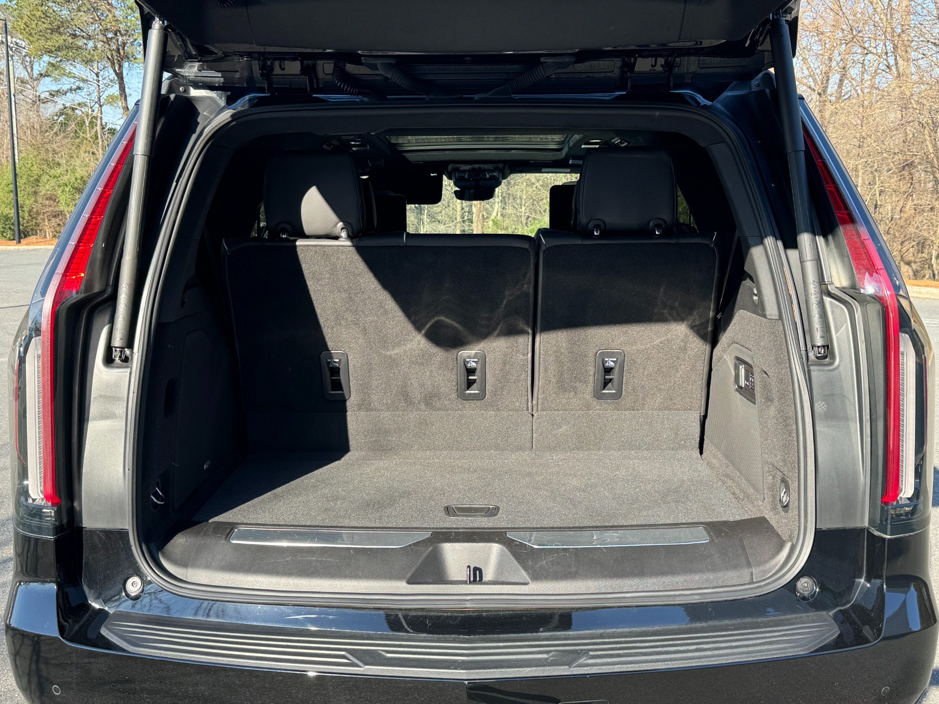 Used 2023 Cadillac Escalade 4WD Sport Platinum BREMBO BRAKES / PLATINUM EDITION / CONSOLE REFRIGERATOR for sale Sold at Formula Imports in Charlotte NC 28227 60