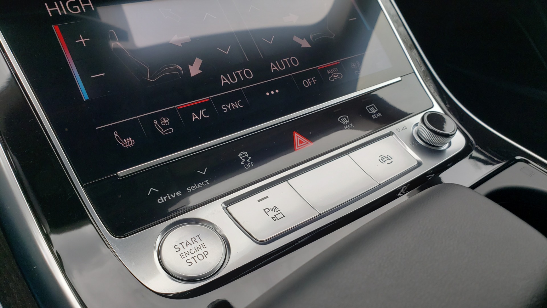 Used 2019 Audi Q8 PRESTIGE 3.0 / NAV / SUNROOF / BO SND / COLD WTHR / REARVIEW for sale Sold at Formula Imports in Charlotte NC 28227 53
