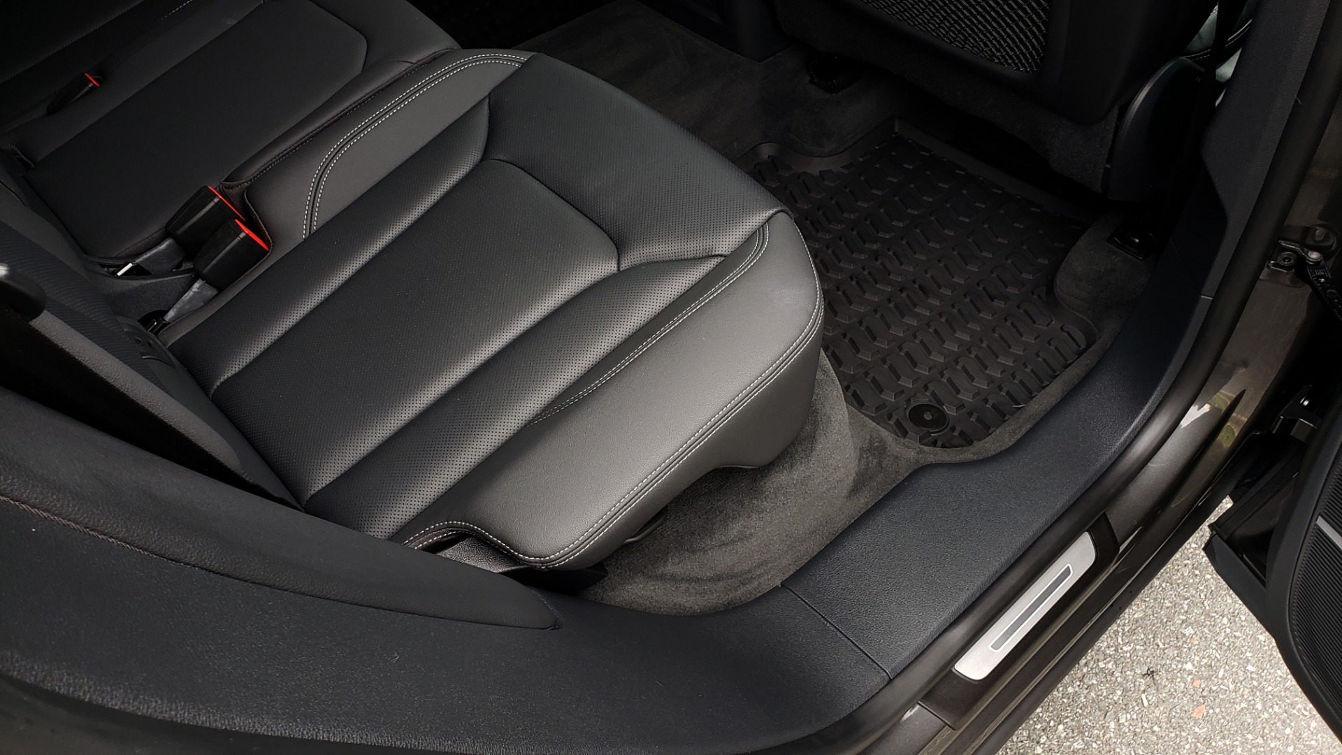 Used 2019 Audi Q8 PRESTIGE 3.0 / NAV / SUNROOF / BO SND / COLD WTHR / REARVIEW for sale Sold at Formula Imports in Charlotte NC 28227 79
