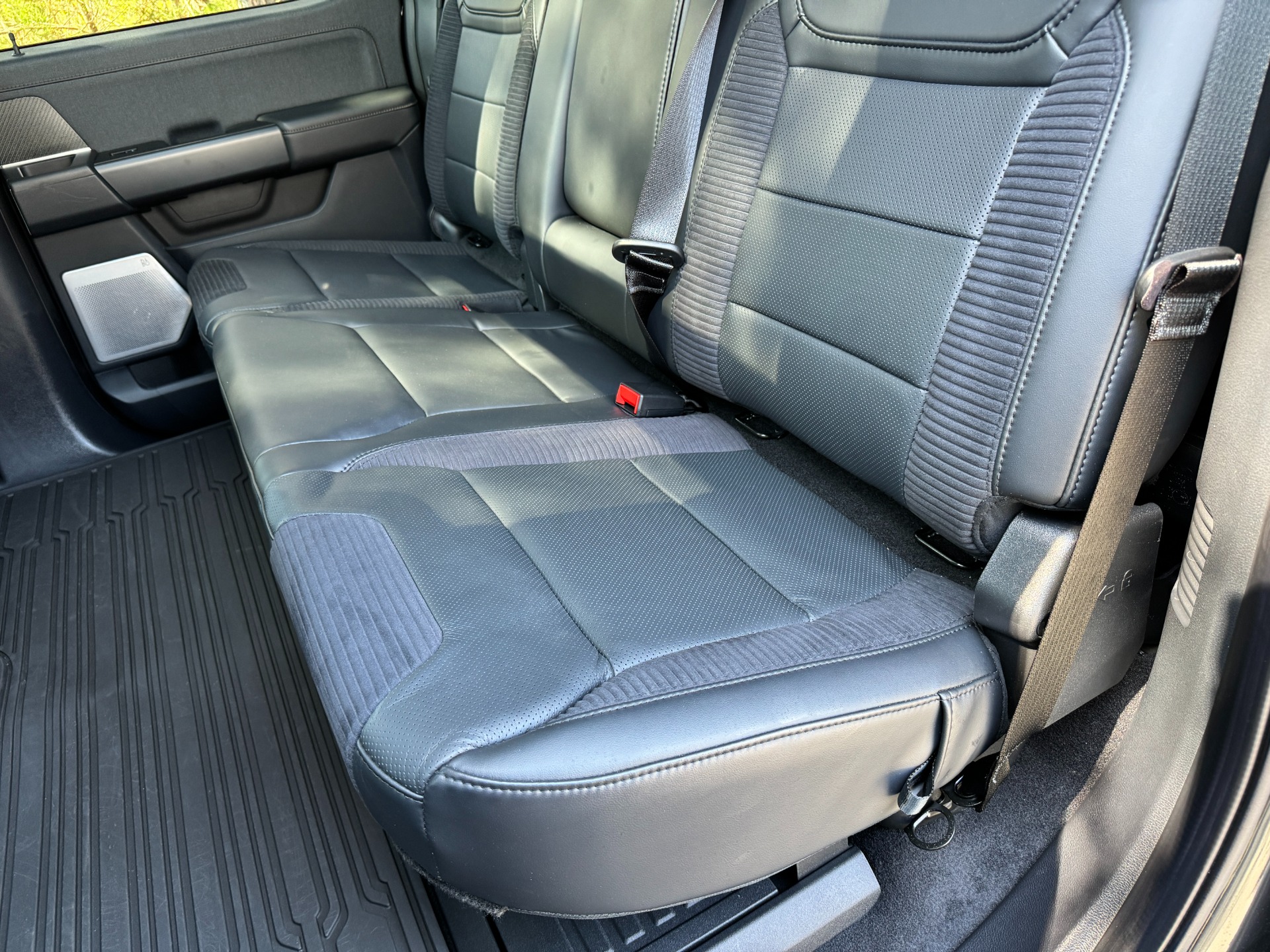 Used 2023 Ford F-150 Raptor MOONROOF / CARBON FIBER PKG / RAPTOR EXTERIOR PKG / FORGED WHEELS for sale Sold at Formula Imports in Charlotte NC 28227 41
