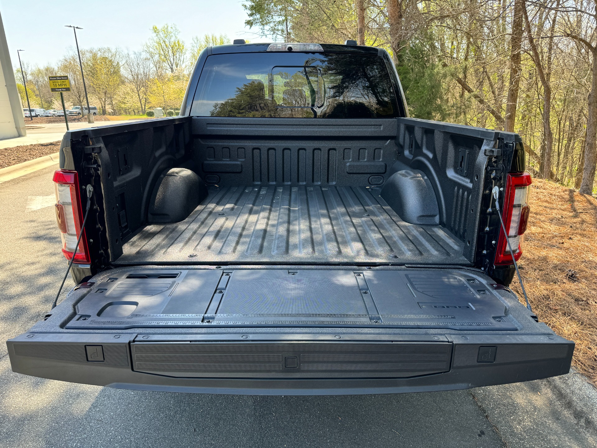Used 2023 Ford F-150 Raptor MOONROOF / CARBON FIBER PKG / RAPTOR EXTERIOR PKG / FORGED WHEELS for sale Sold at Formula Imports in Charlotte NC 28227 57