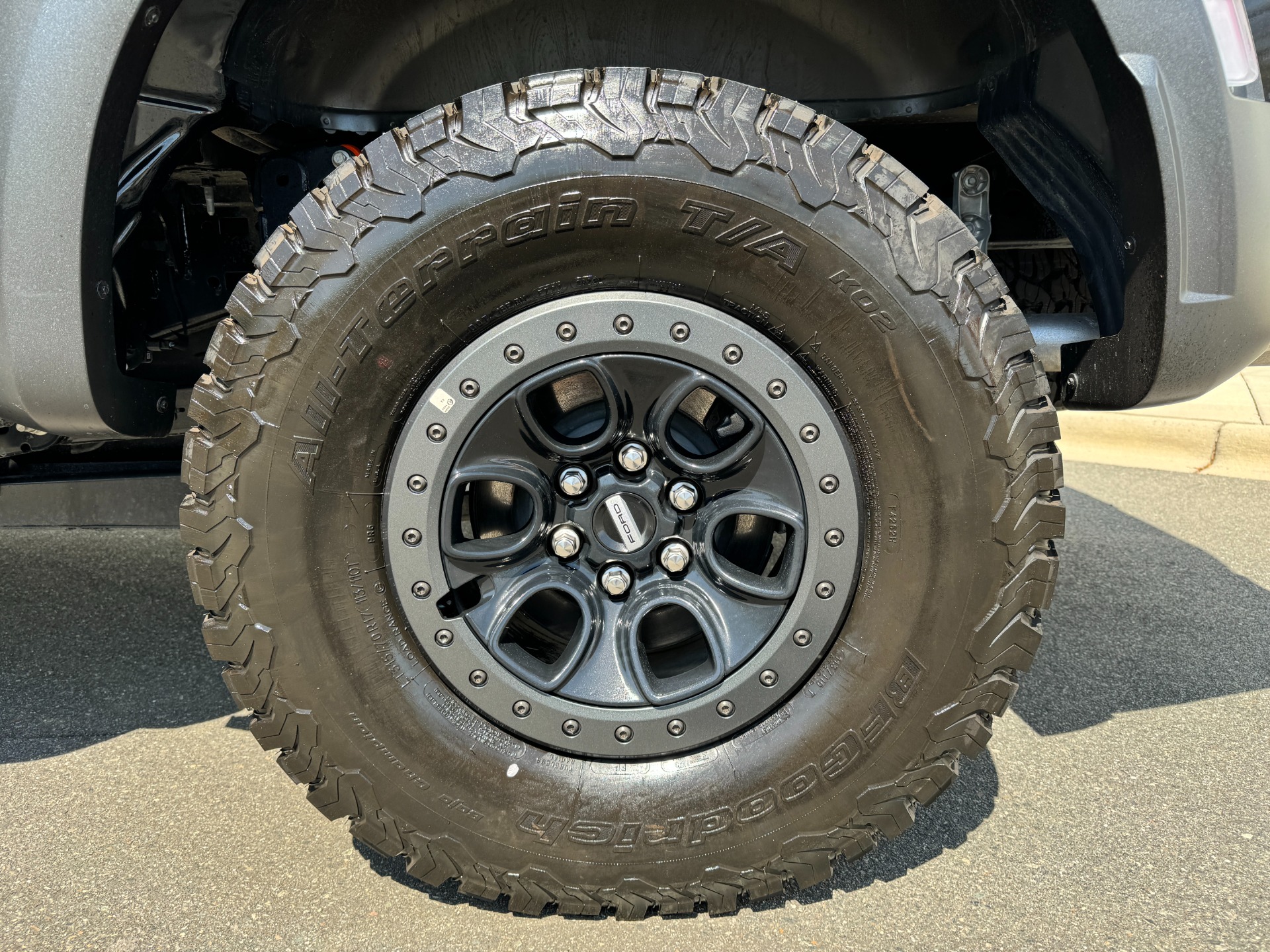 Used 2023 Ford F-150 Raptor MOONROOF / CARBON FIBER PKG / RAPTOR EXTERIOR PKG / FORGED WHEELS for sale Sold at Formula Imports in Charlotte NC 28227 60