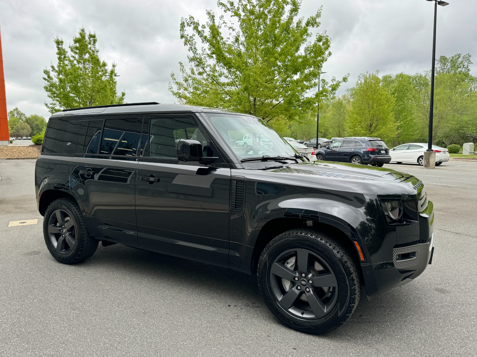 Used 2022 Land Rover Defender X-Dynamic SE 20 WHEELS / OFF-ROAD TIRES / COLD CLIMATE PKG for sale Sold at Formula Imports in Charlotte NC 28227 19