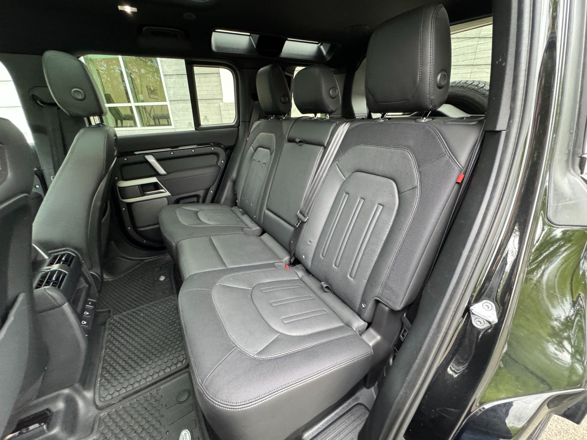 Used 2022 Land Rover Defender X-Dynamic SE 20 WHEELS / OFF-ROAD TIRES / COLD CLIMATE PKG for sale Sold at Formula Imports in Charlotte NC 28227 40