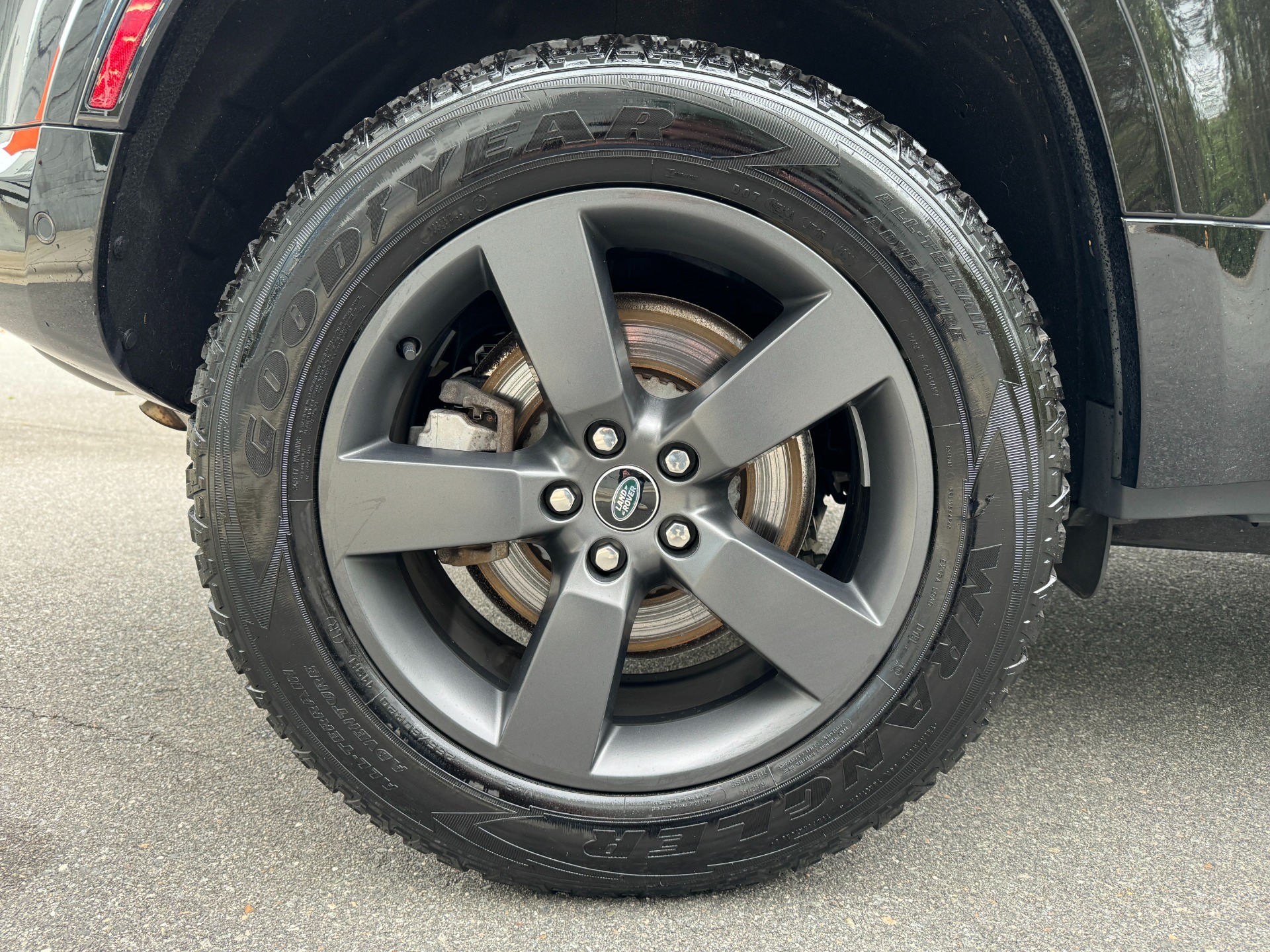 Used 2022 Land Rover Defender X-Dynamic SE 20 WHEELS / OFF-ROAD TIRES / COLD CLIMATE PKG for sale Sold at Formula Imports in Charlotte NC 28227 60