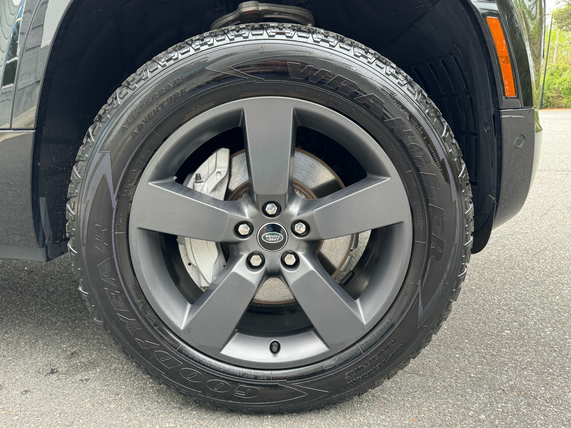 Used 2022 Land Rover Defender X-Dynamic SE 20 WHEELS / OFF-ROAD TIRES / COLD CLIMATE PKG for sale Sold at Formula Imports in Charlotte NC 28227 61