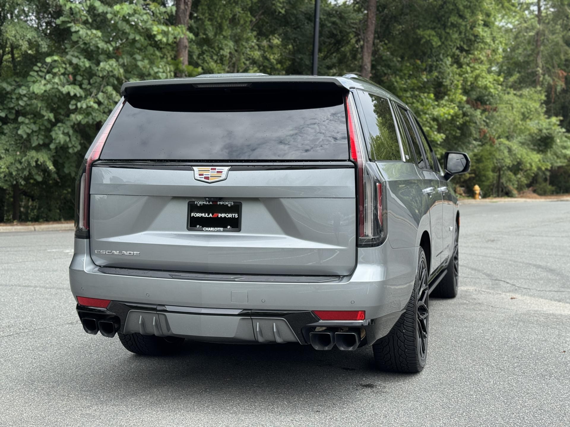 Used 2023 Cadillac Escalade AWD V-Series 6.2L SUPERCHARGED V8 / VOSSEN WHEELS for sale $125,995 at Formula Imports in Charlotte NC 28227 11