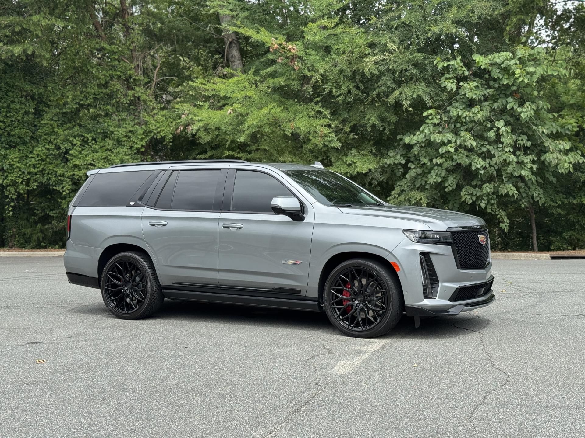 Used 2023 Cadillac Escalade AWD V-Series 6.2L SUPERCHARGED V8 / VOSSEN WHEELS for sale $125,995 at Formula Imports in Charlotte NC 28227 15
