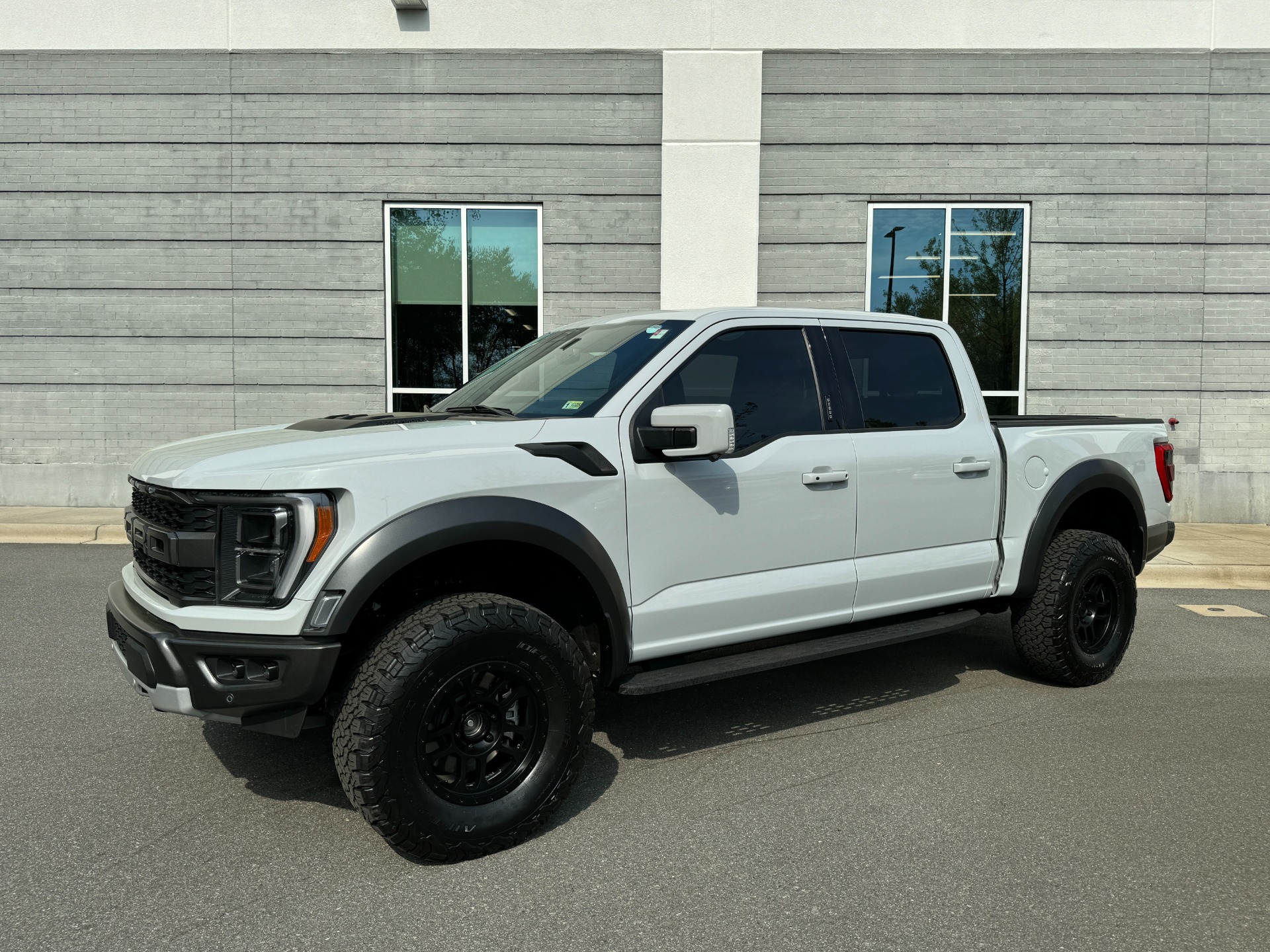 Used 2023 Ford F-150 RAPTOR SUNROOF/LEVELED/CUSTOM WHEELS for sale Sold at Formula Imports in Charlotte NC 28227 4