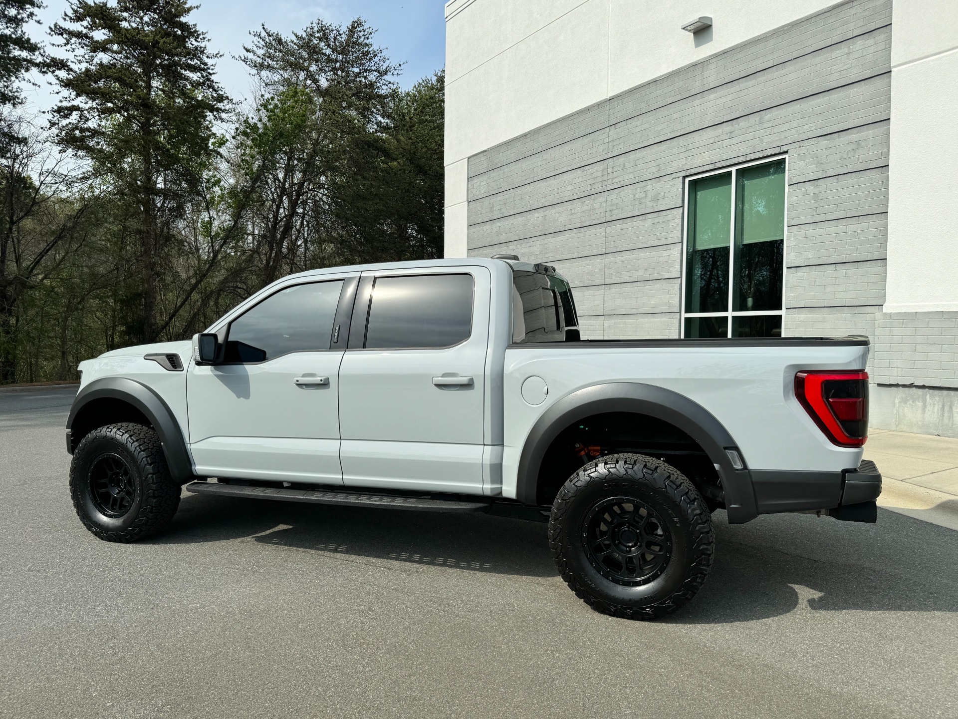 Used 2023 Ford F-150 RAPTOR SUNROOF/LEVELED/CUSTOM WHEELS for sale Sold at Formula Imports in Charlotte NC 28227 7
