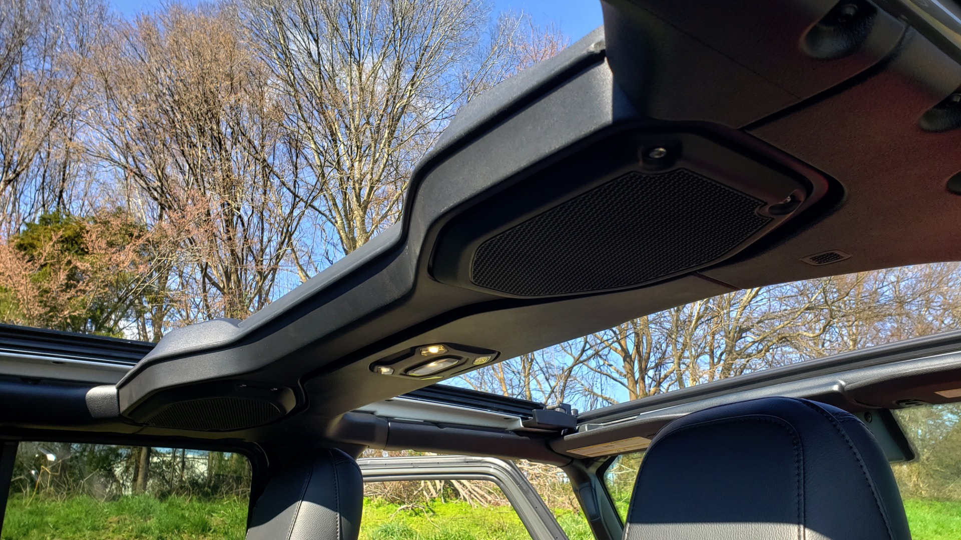 Used 2020 Jeep WRANGLER UNLIMITED RUBICON 4WD / POWER TOP / NAV / ALPINE / REARVIEW for sale Sold at Formula Imports in Charlotte NC 28227 38