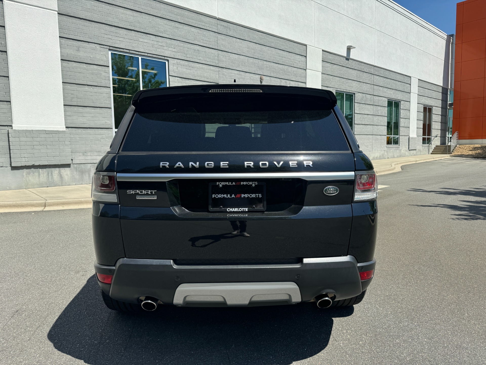 Used 2016 Land Rover Range Rover Sport V8 SUPERCHARGED / COMFORT & VISIBILITY PKG / MERIDIAN PREMIUM SOUND / DRIVER A for sale Sold at Formula Imports in Charlotte NC 28227 11