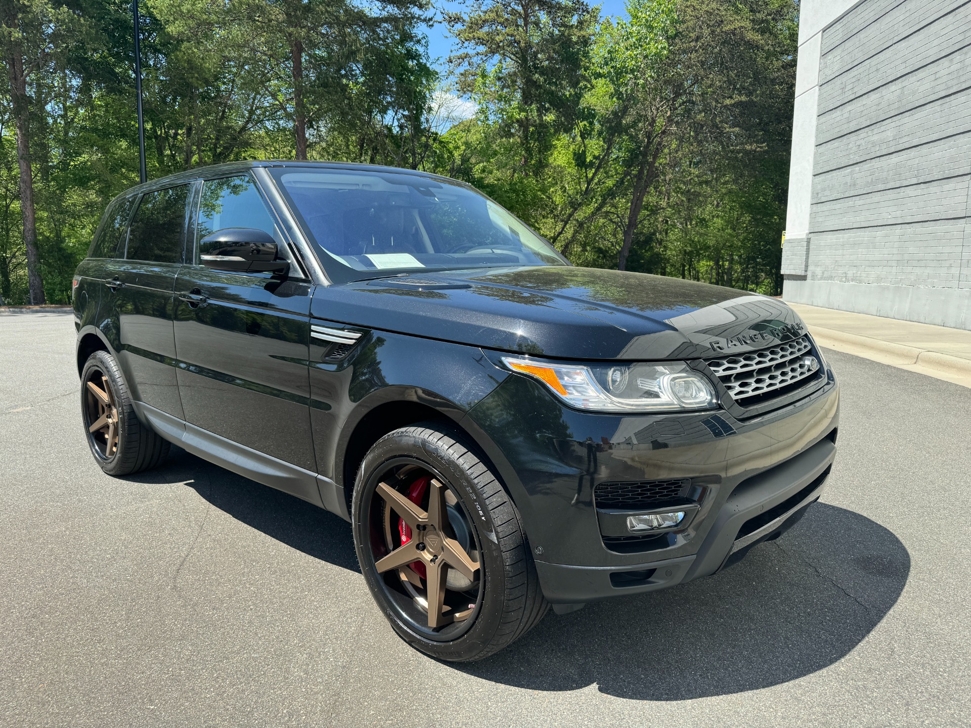 Used 2016 Land Rover Range Rover Sport V8 SUPERCHARGED / COMFORT & VISIBILITY PKG / MERIDIAN PREMIUM SOUND / DRIVER A for sale Sold at Formula Imports in Charlotte NC 28227 17