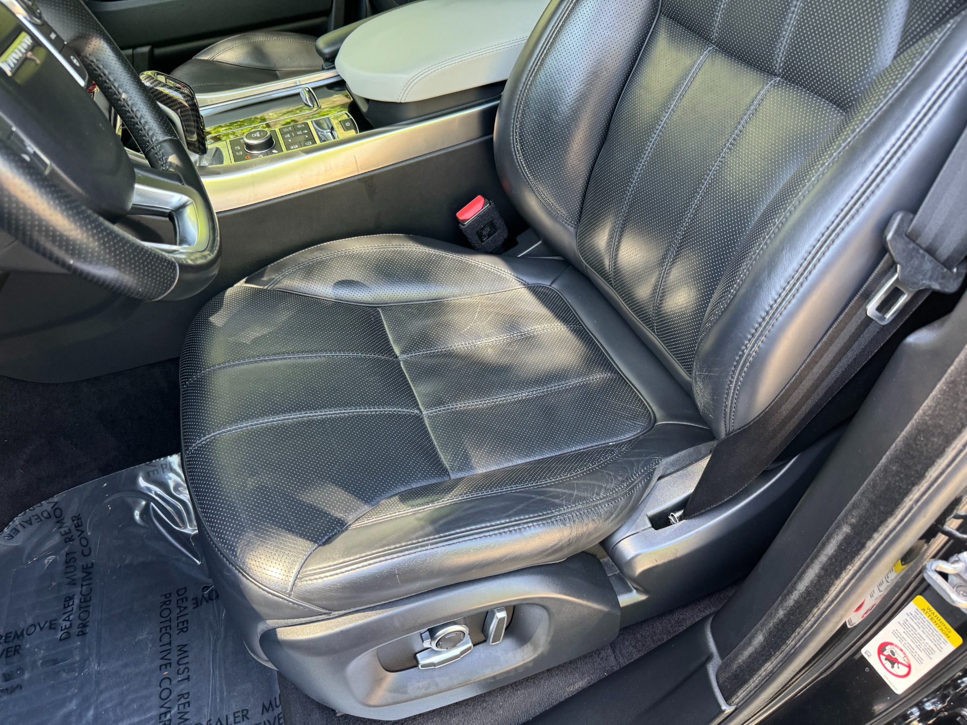 Used 2016 Land Rover Range Rover Sport V8 SUPERCHARGED / COMFORT & VISIBILITY PKG / MERIDIAN PREMIUM SOUND / DRIVER A for sale Sold at Formula Imports in Charlotte NC 28227 26