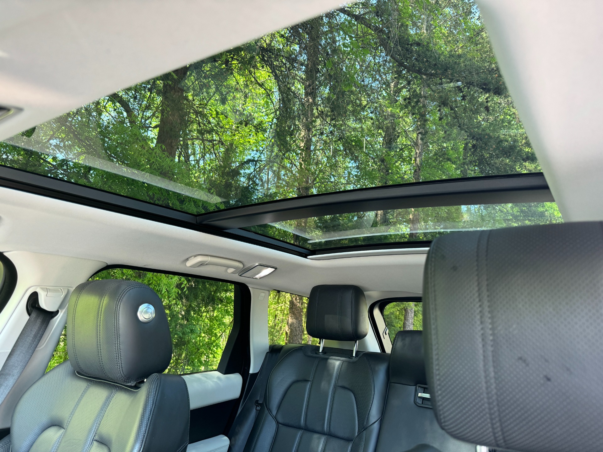 Used 2016 Land Rover Range Rover Sport V8 SUPERCHARGED / COMFORT & VISIBILITY PKG / MERIDIAN PREMIUM SOUND / DRIVER A for sale Sold at Formula Imports in Charlotte NC 28227 33