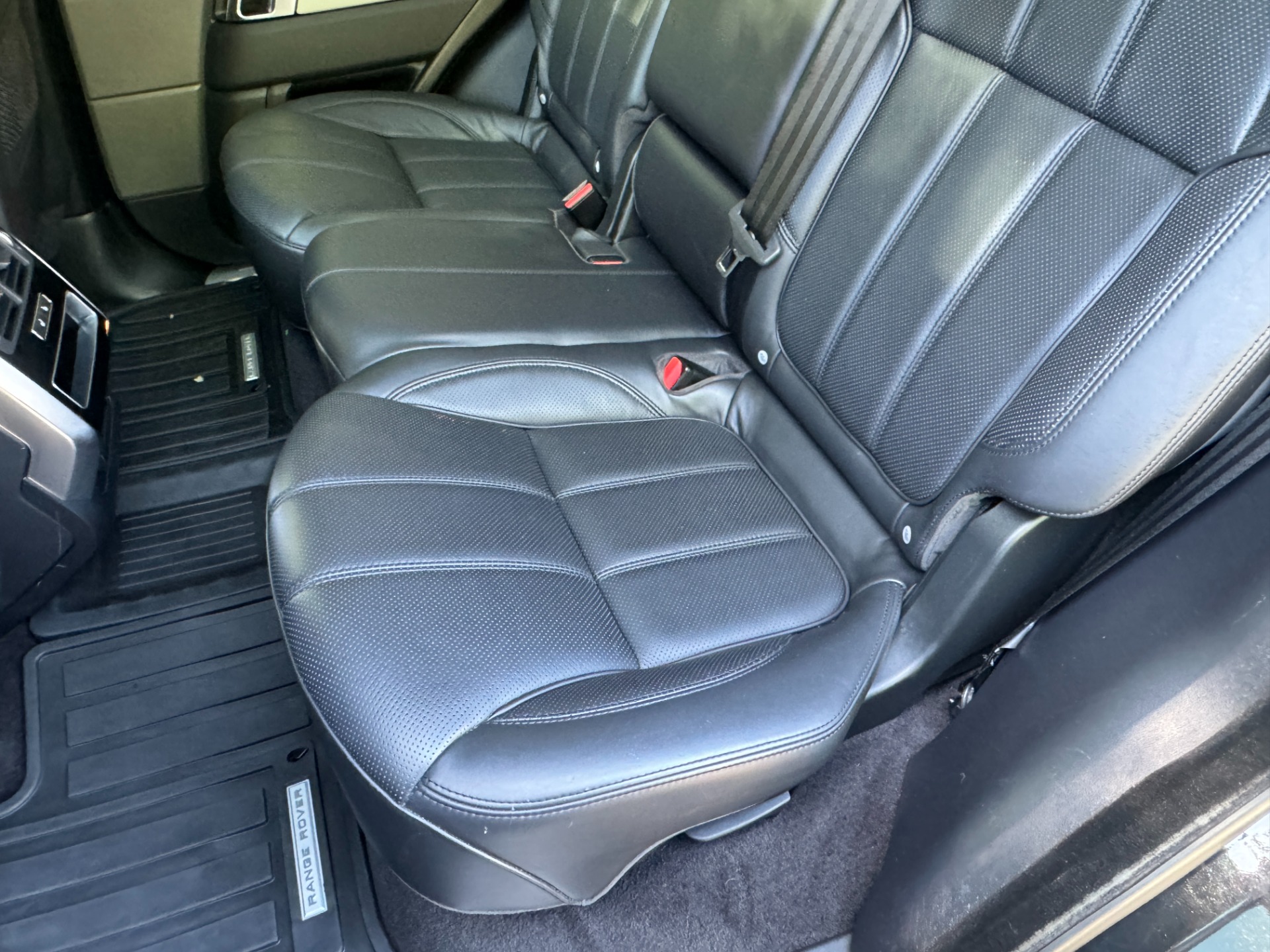 Used 2016 Land Rover Range Rover Sport V8 SUPERCHARGED / COMFORT & VISIBILITY PKG / MERIDIAN PREMIUM SOUND / DRIVER A for sale Sold at Formula Imports in Charlotte NC 28227 38