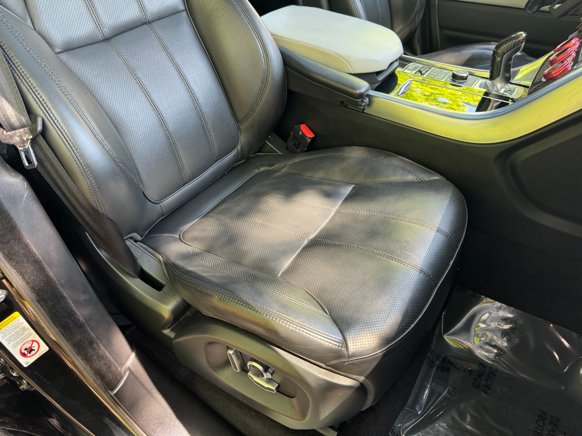 Used 2016 Land Rover Range Rover Sport V8 SUPERCHARGED / COMFORT & VISIBILITY PKG / MERIDIAN PREMIUM SOUND / DRIVER A for sale Sold at Formula Imports in Charlotte NC 28227 44