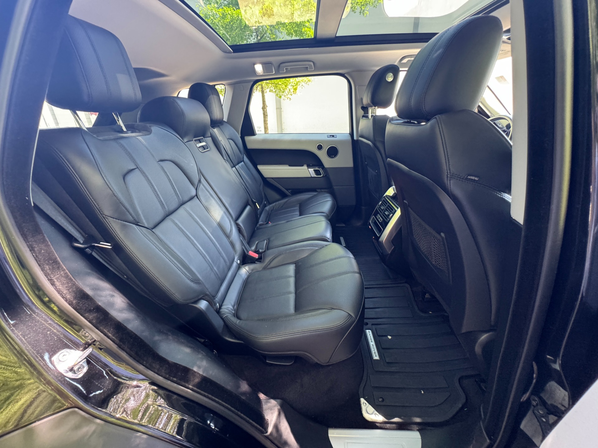 Used 2016 Land Rover Range Rover Sport V8 SUPERCHARGED / COMFORT & VISIBILITY PKG / MERIDIAN PREMIUM SOUND / DRIVER A for sale Sold at Formula Imports in Charlotte NC 28227 47