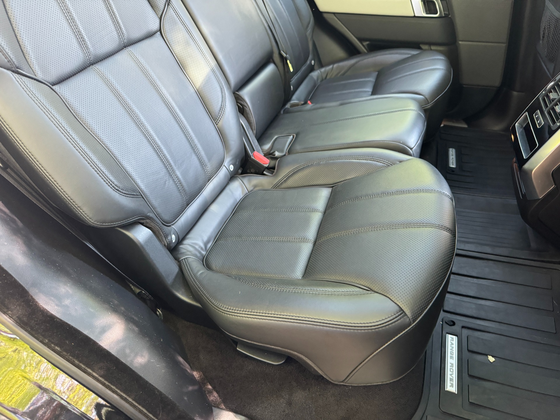 Used 2016 Land Rover Range Rover Sport V8 SUPERCHARGED / COMFORT & VISIBILITY PKG / MERIDIAN PREMIUM SOUND / DRIVER A for sale Sold at Formula Imports in Charlotte NC 28227 50