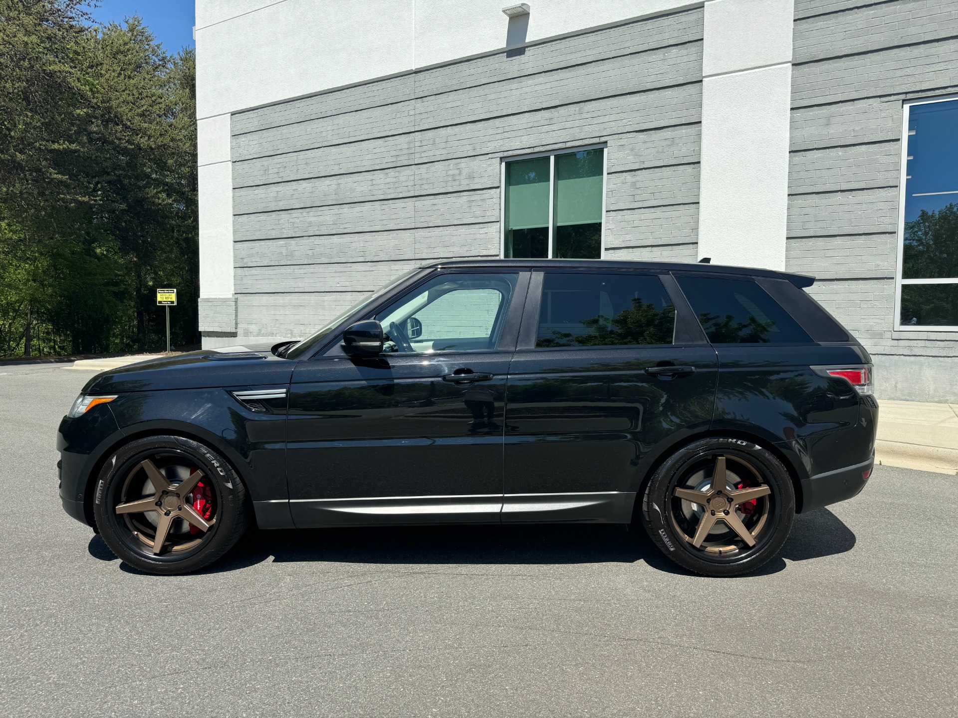 Used 2016 Land Rover Range Rover Sport V8 SUPERCHARGED / COMFORT & VISIBILITY PKG / MERIDIAN PREMIUM SOUND / DRIVER A for sale Sold at Formula Imports in Charlotte NC 28227 6